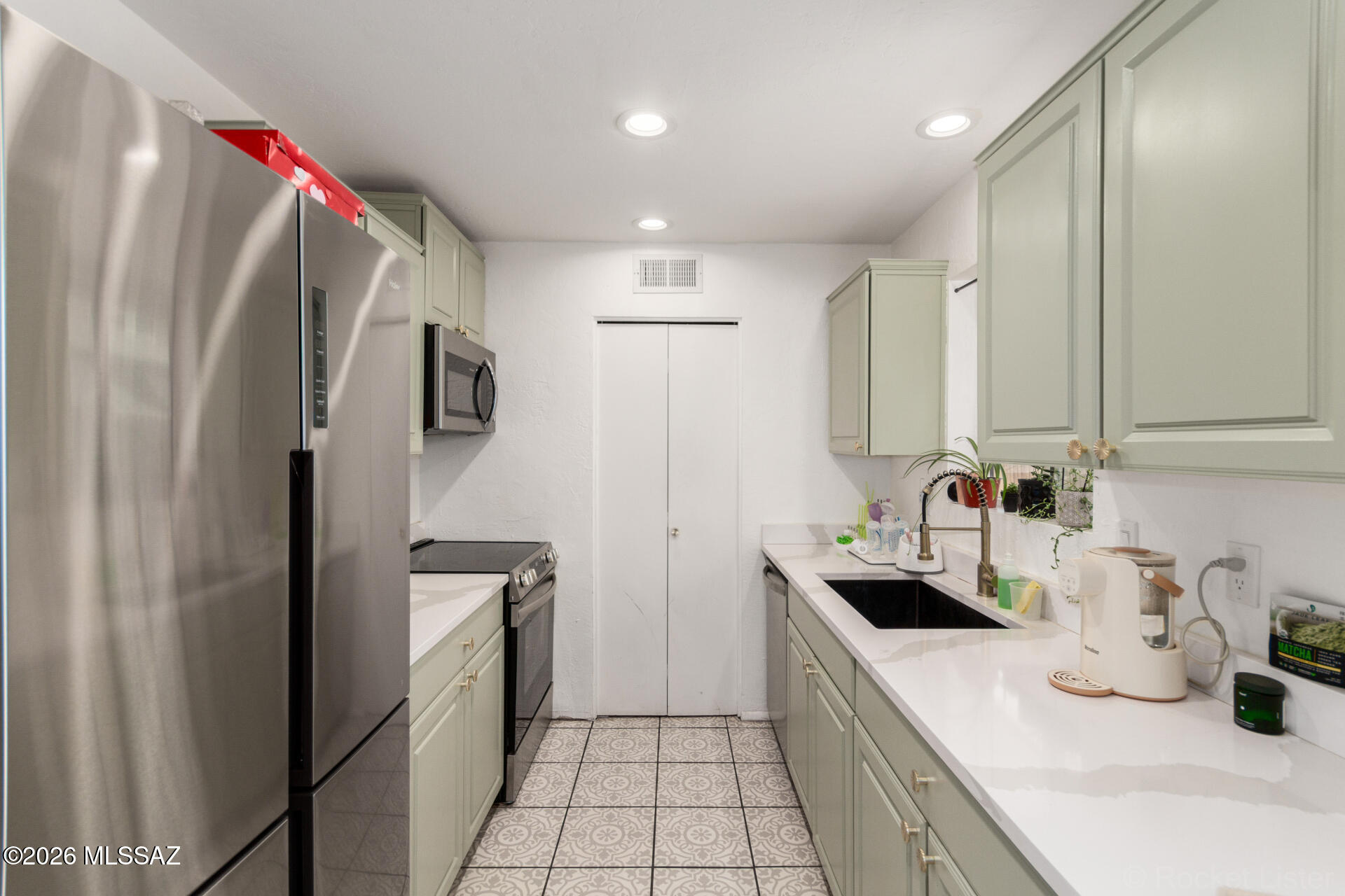 Bronx Park Addition - Residential Income