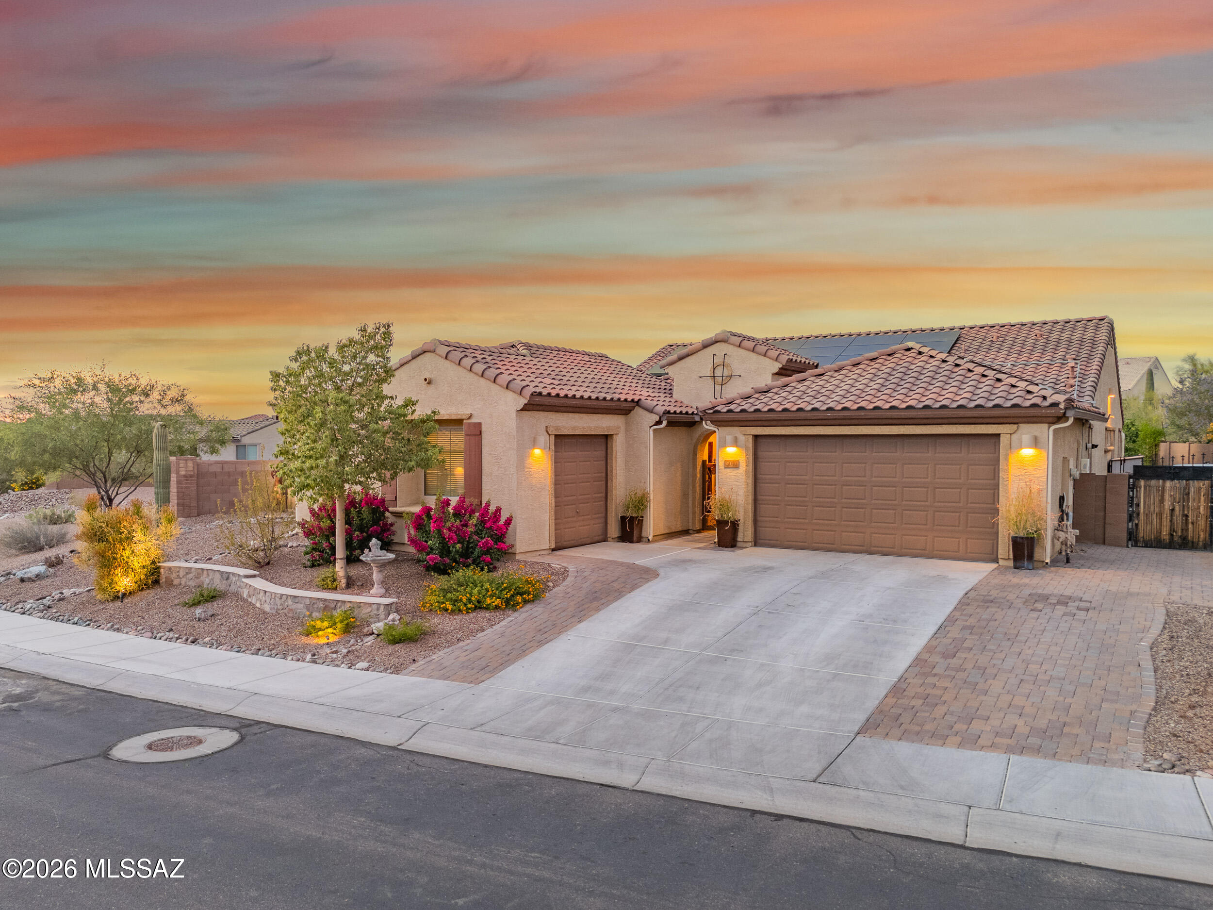 5040 W Paseo Rancho Acero
