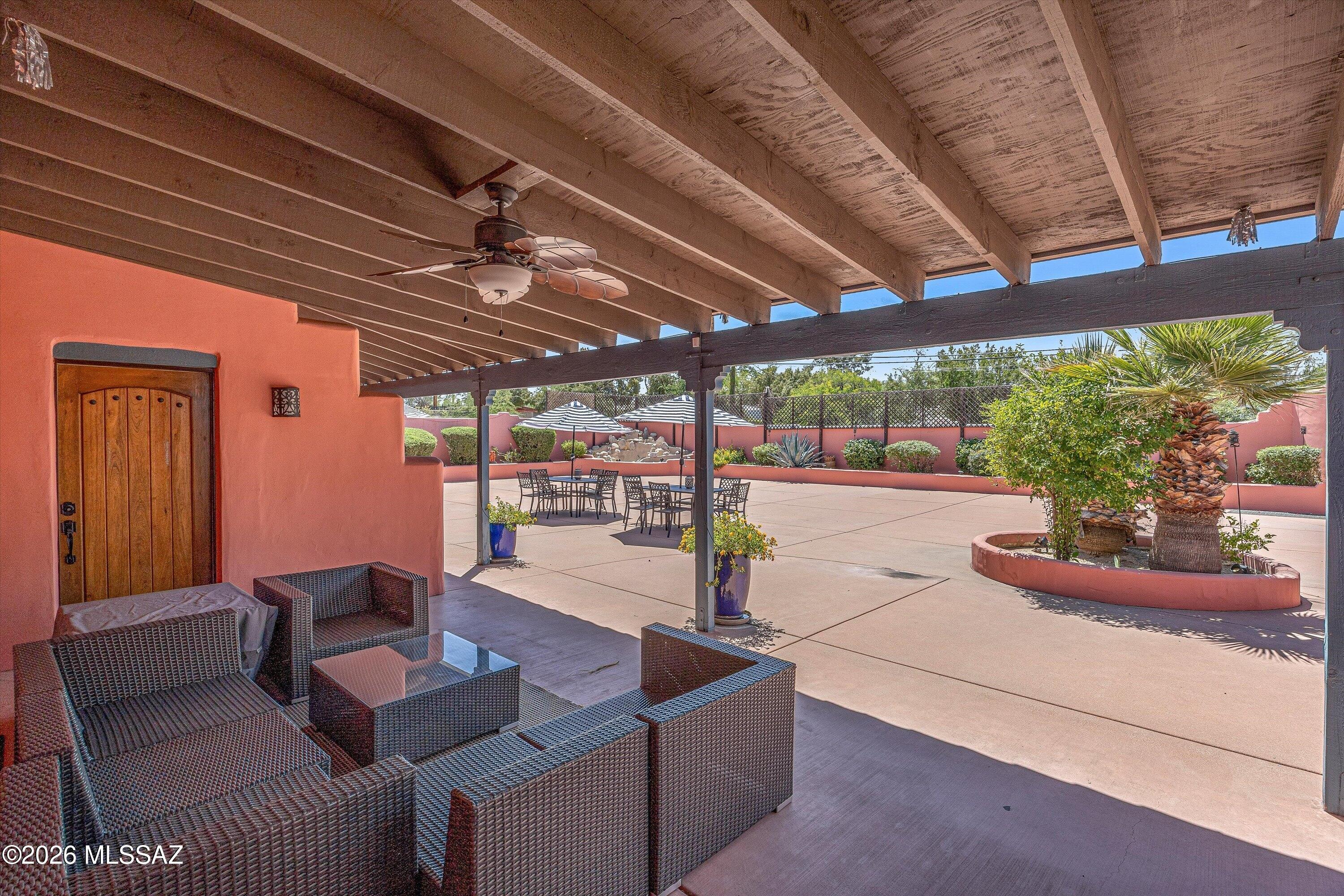 2539 E Edison Street