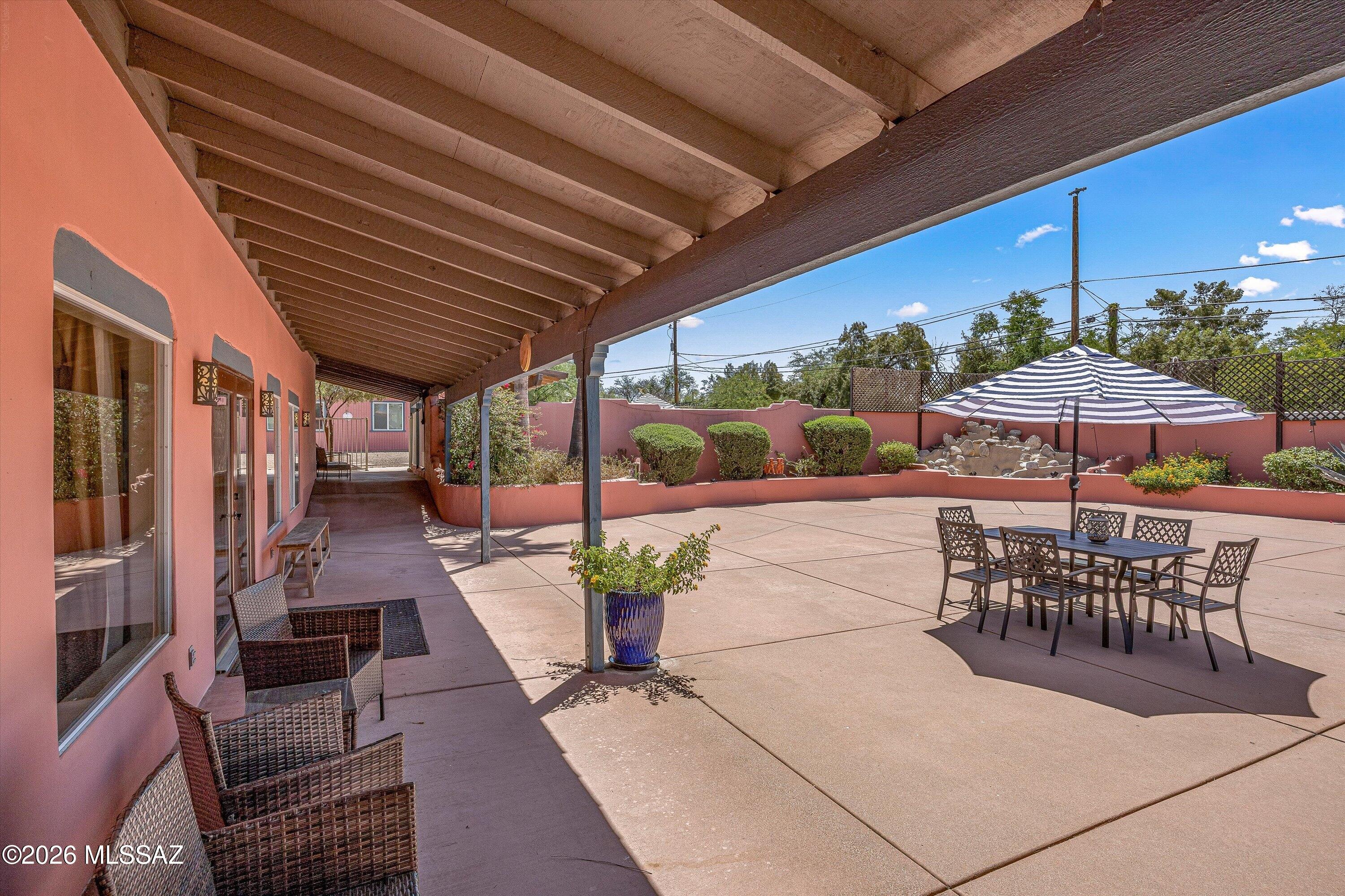 2539 E Edison Street
