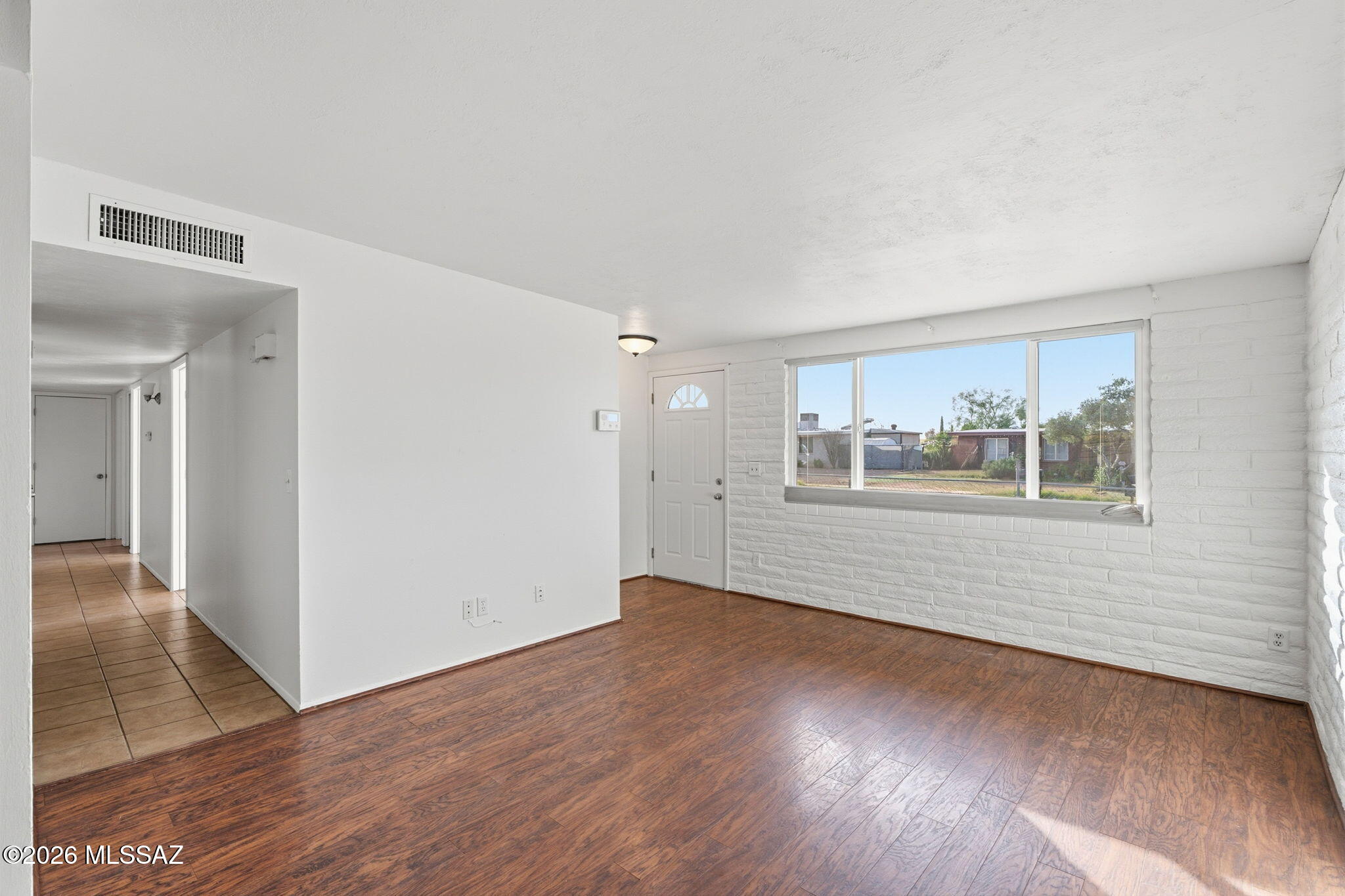 4749 S Goldenrod Place