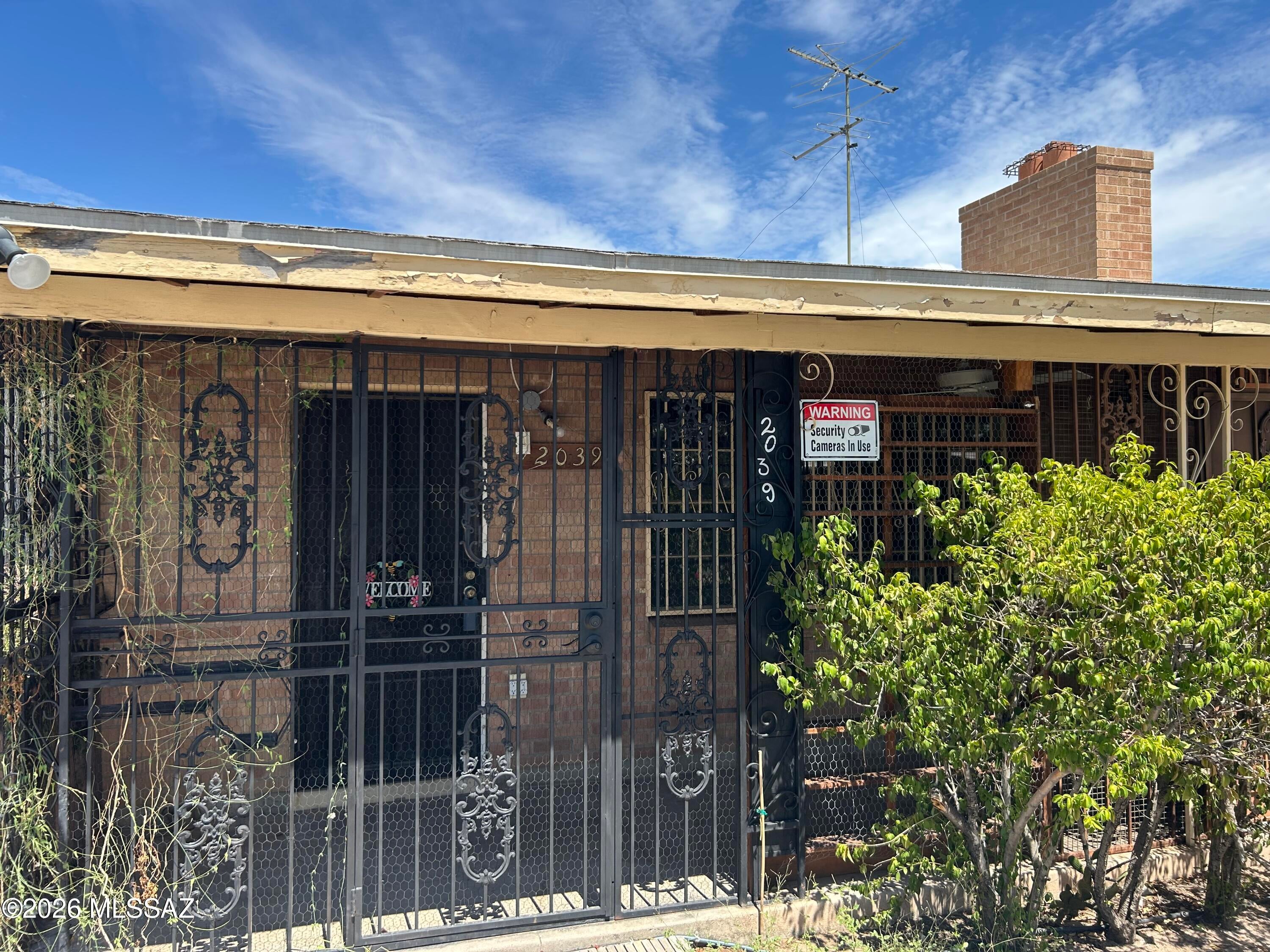 2039 E Glenn Street