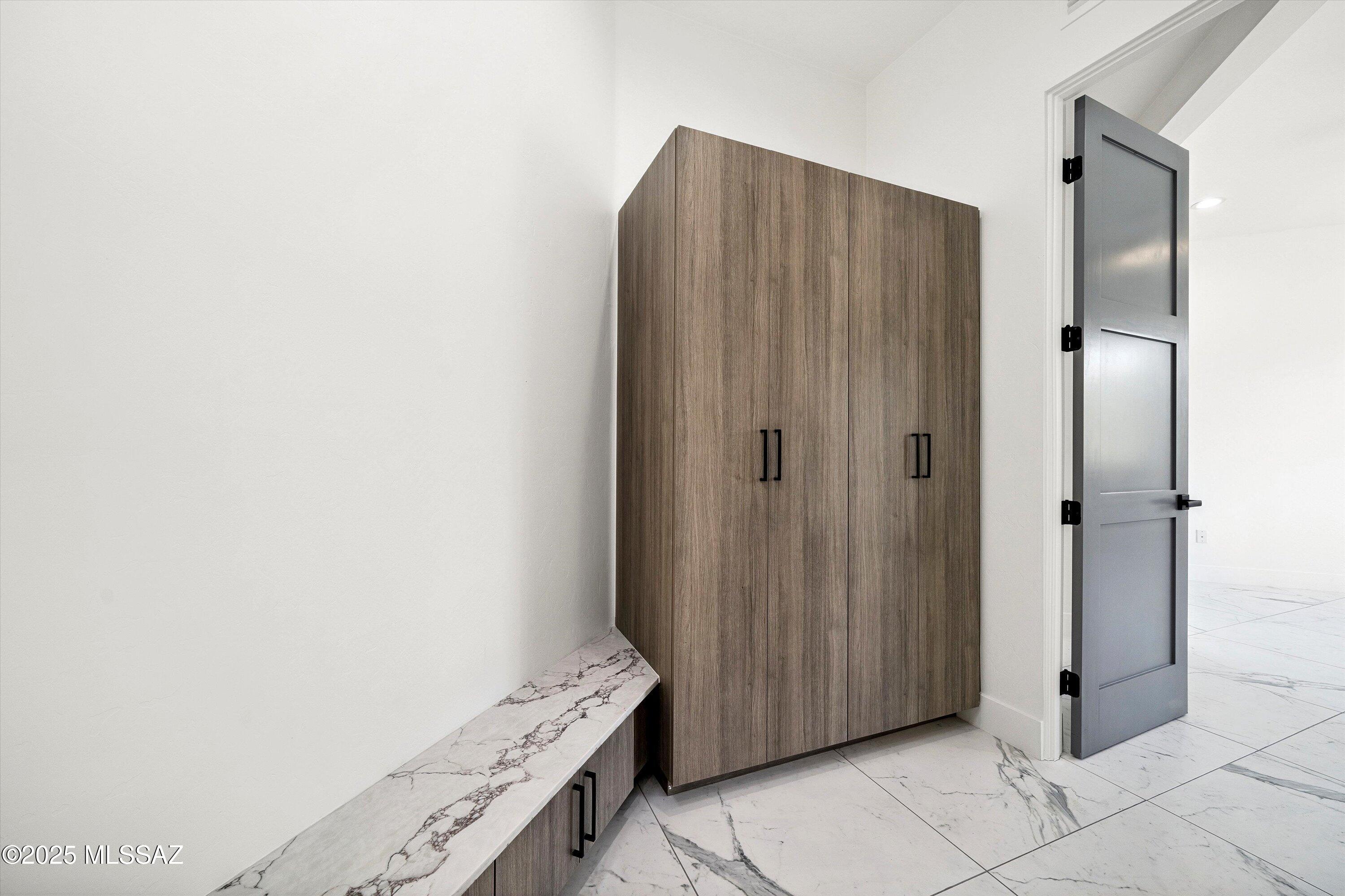 Grey Wolf Estates SQ20122080071 - Residential