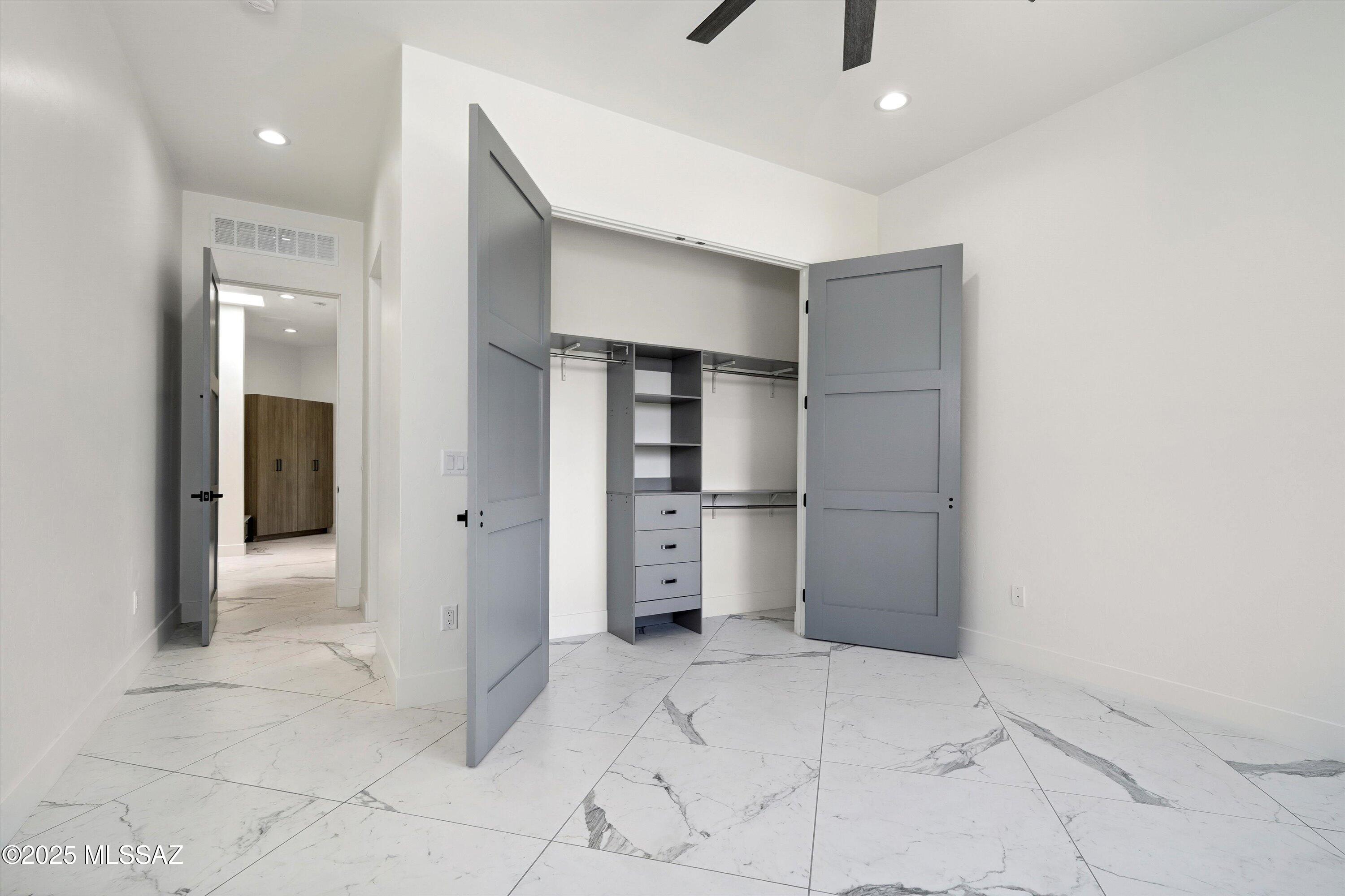 Grey Wolf Estates SQ20122080071 - Residential