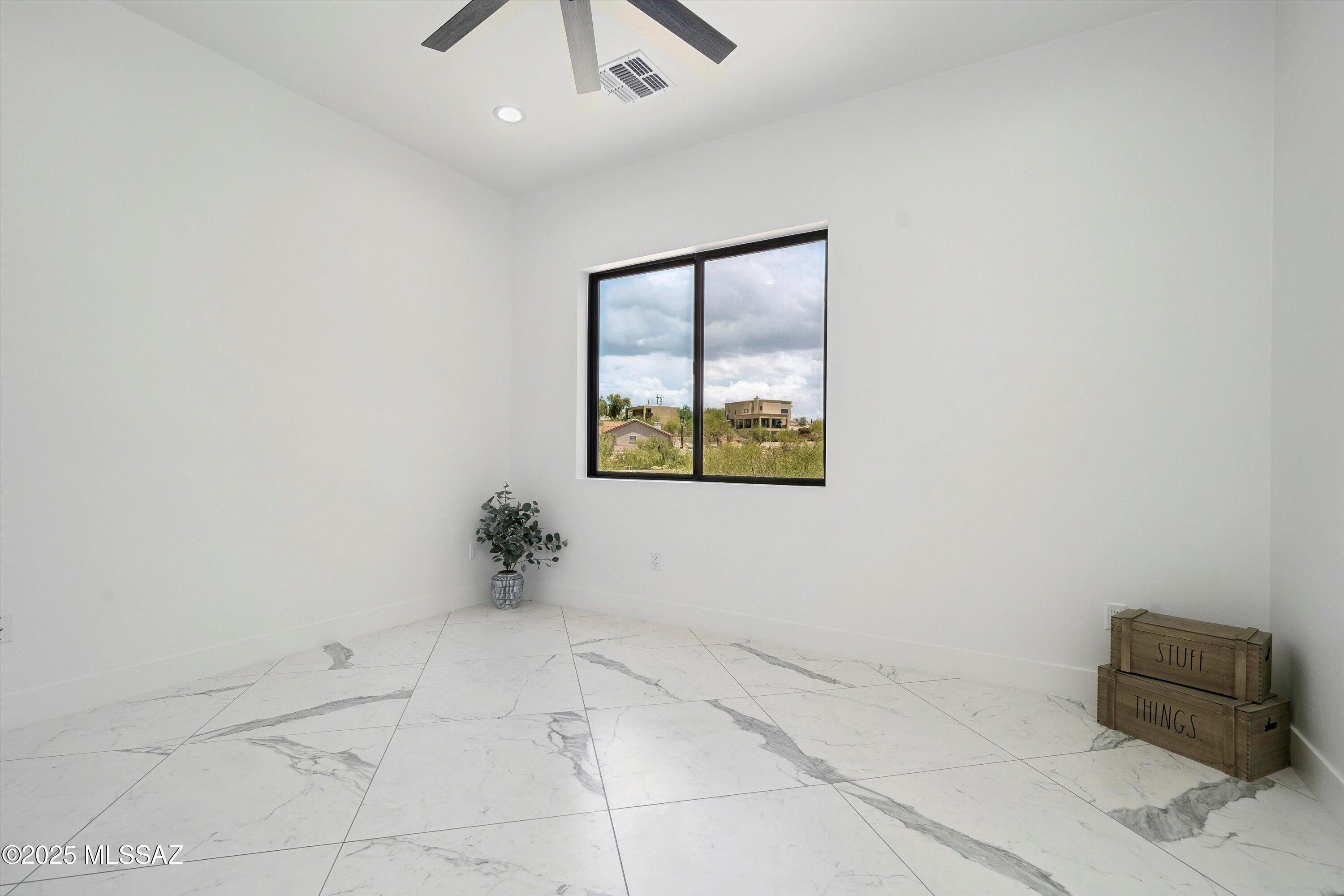 Grey Wolf Estates SQ20122080071 - Residential