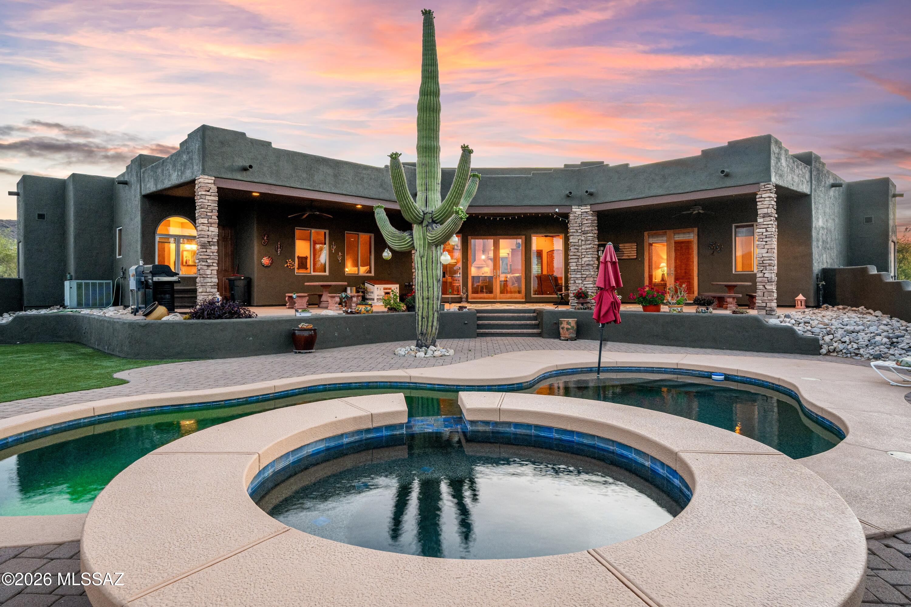 1540 N Saguaro Cliffs Court