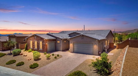 Photo of 6560 W Winding Knoll Place, Marana, AZ 85658 (MLS # 22622356)