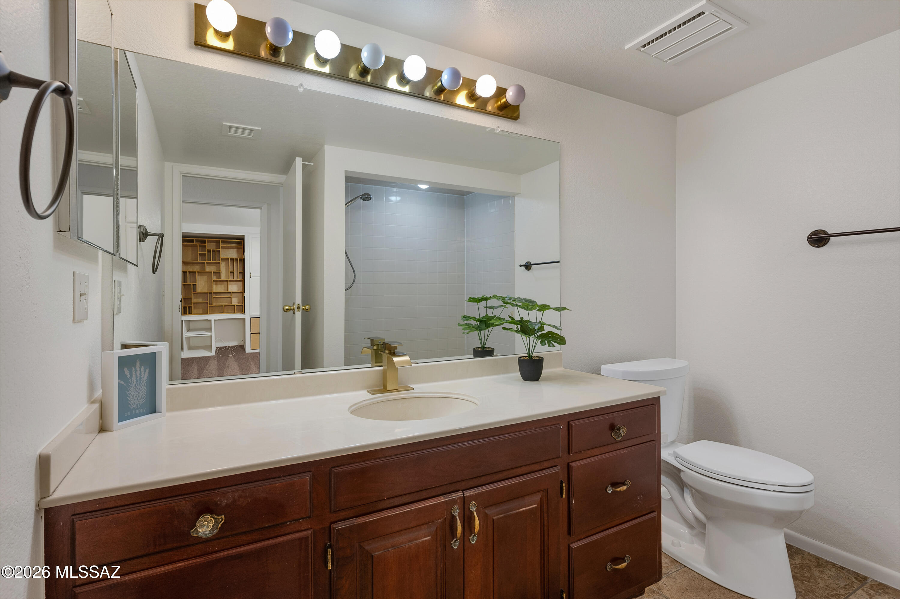 Granada Place (1-15) - Residential