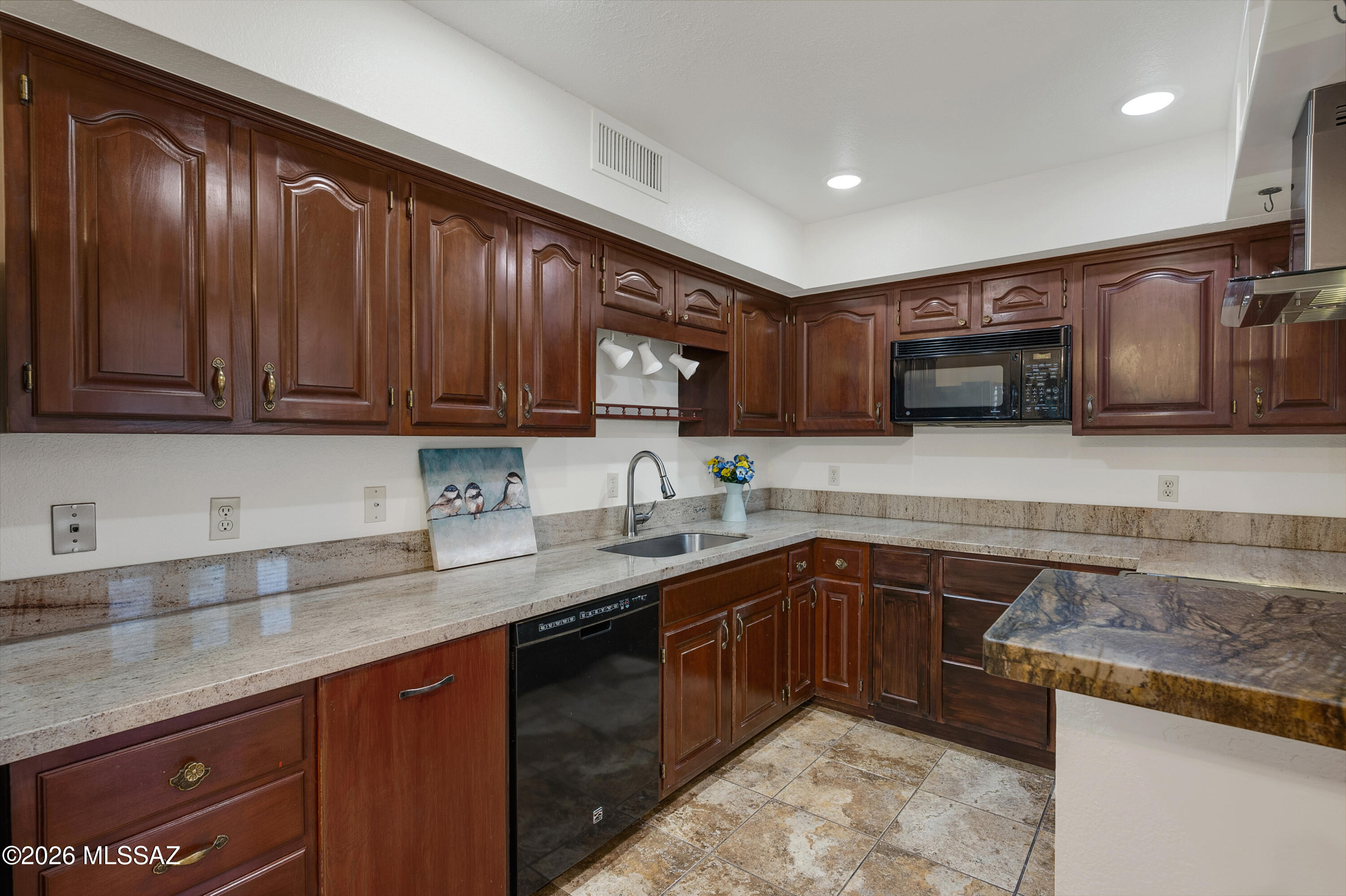 Granada Place (1-15) - Residential