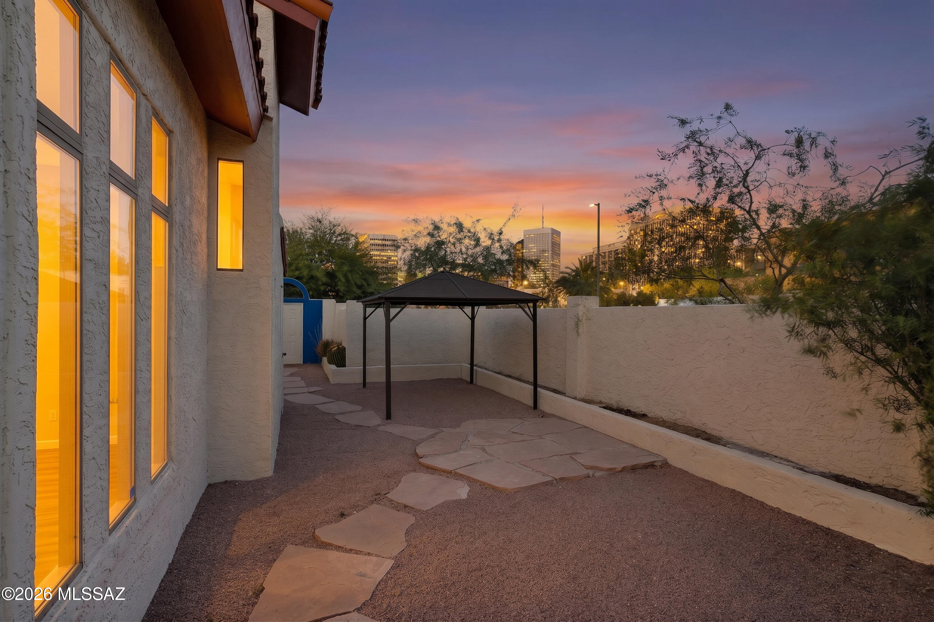 Granada Place (1-15) - Residential