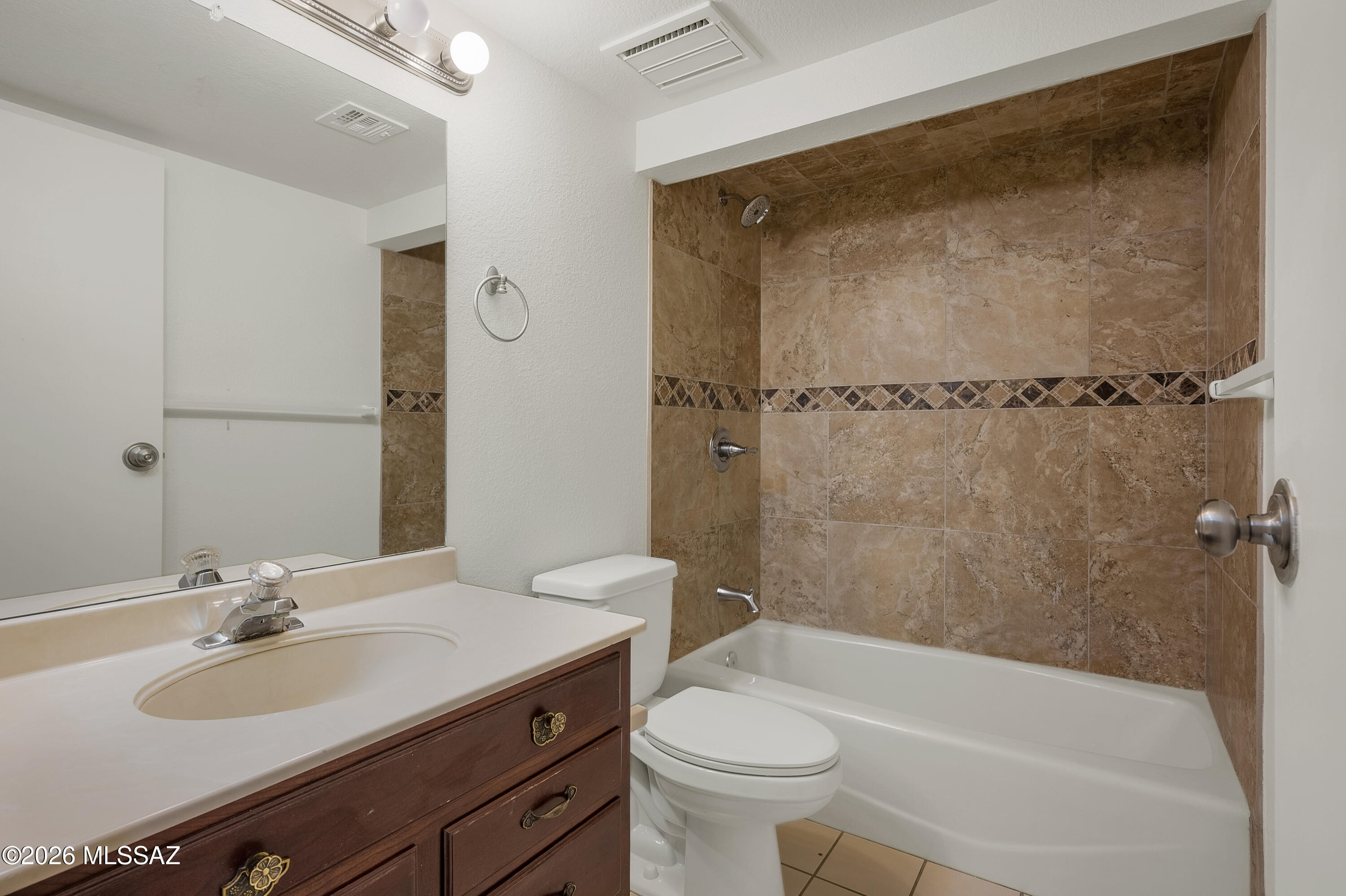 Granada Place (1-15) - Residential