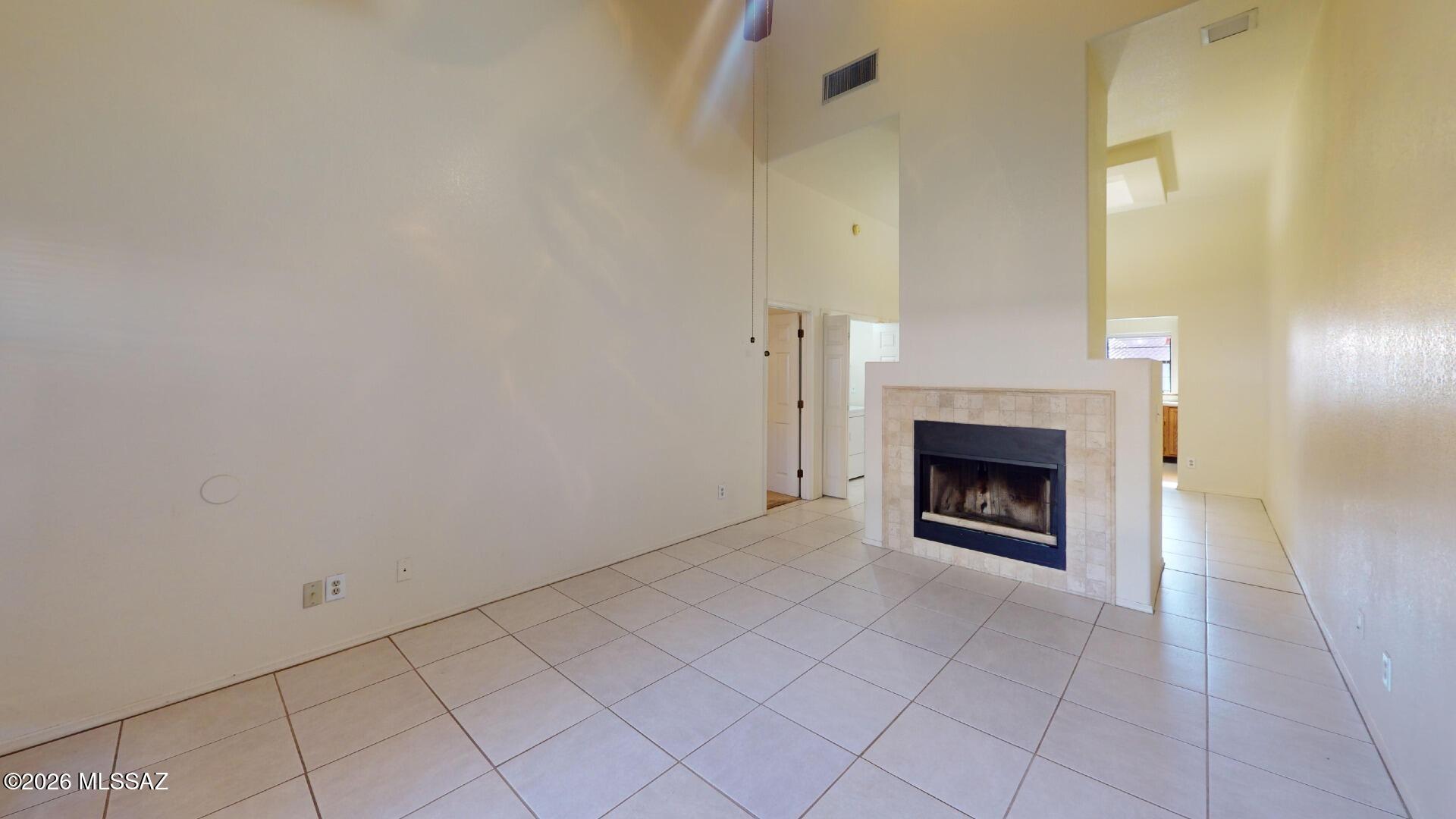 Ventana De Sabino North (1-127) - Residential Lease