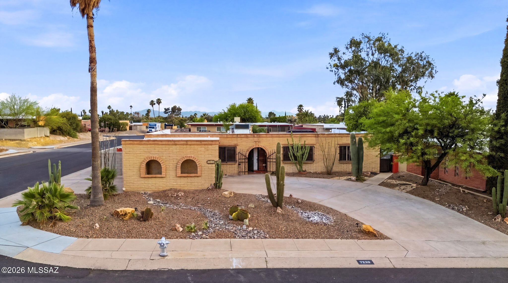 Hermosa Highlands (66-146) - Residential