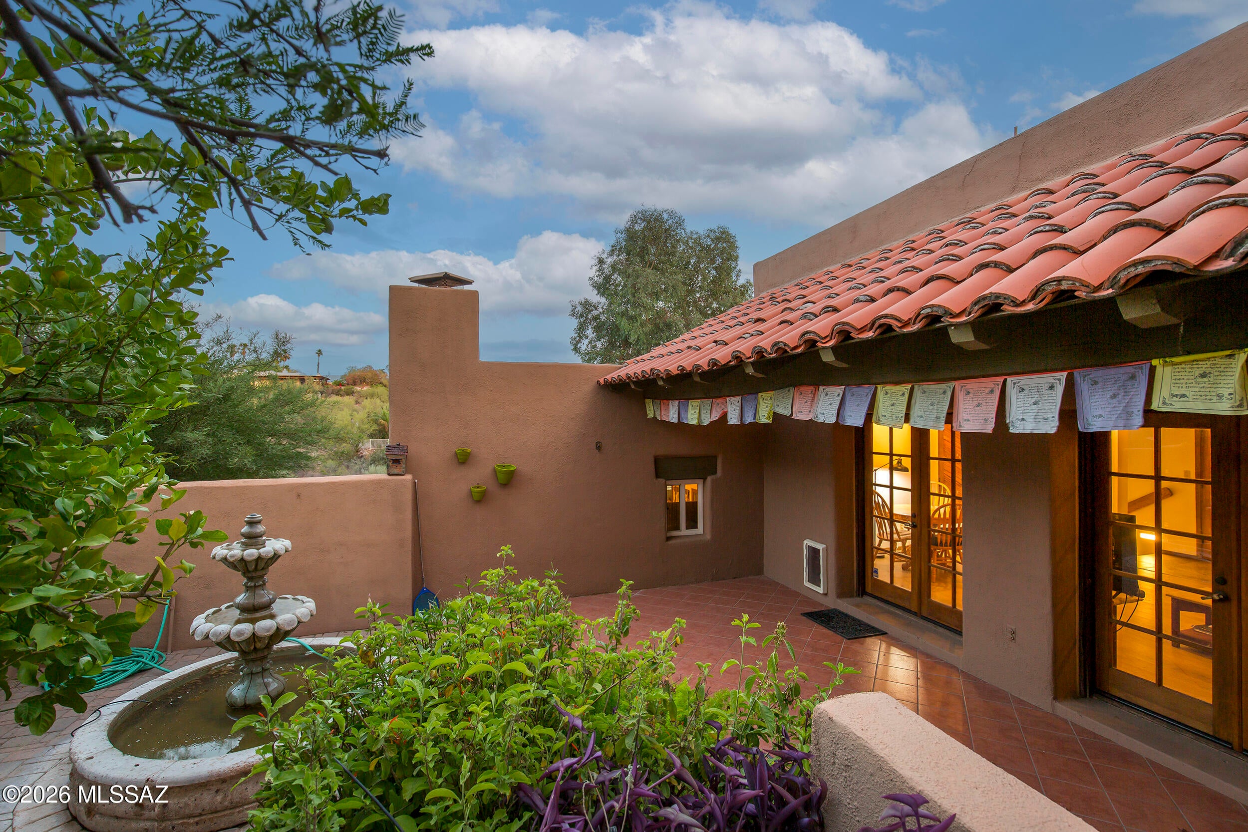 5066 N Placita Cholula
