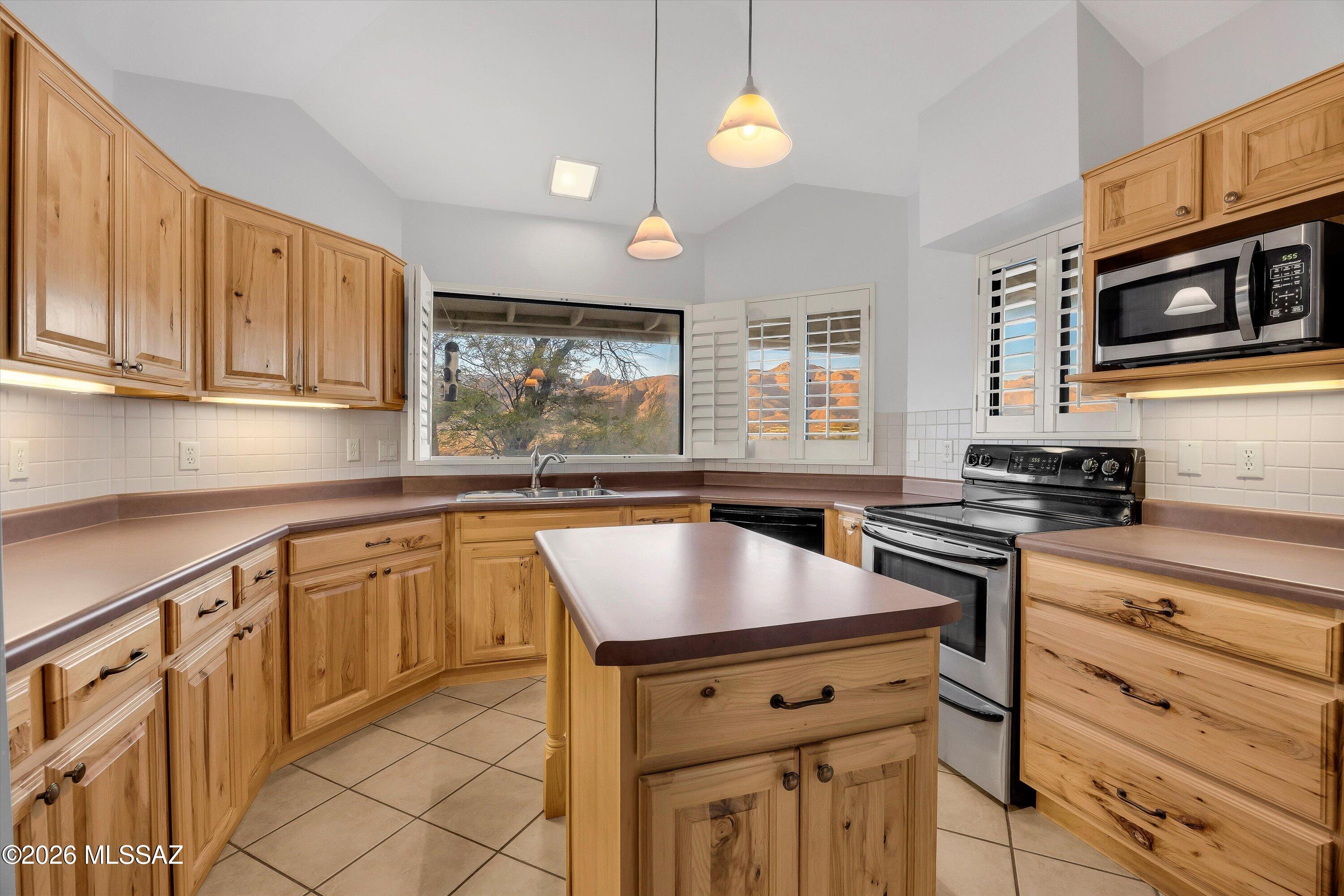 Catalina Del Sol Resubdivision (1-14) - Residential