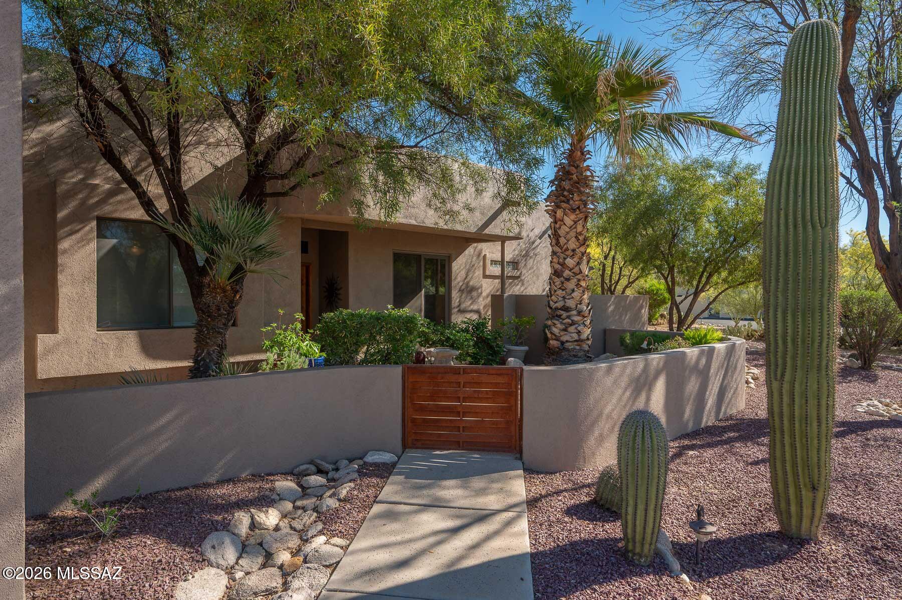 8191 E Crestwood Drive