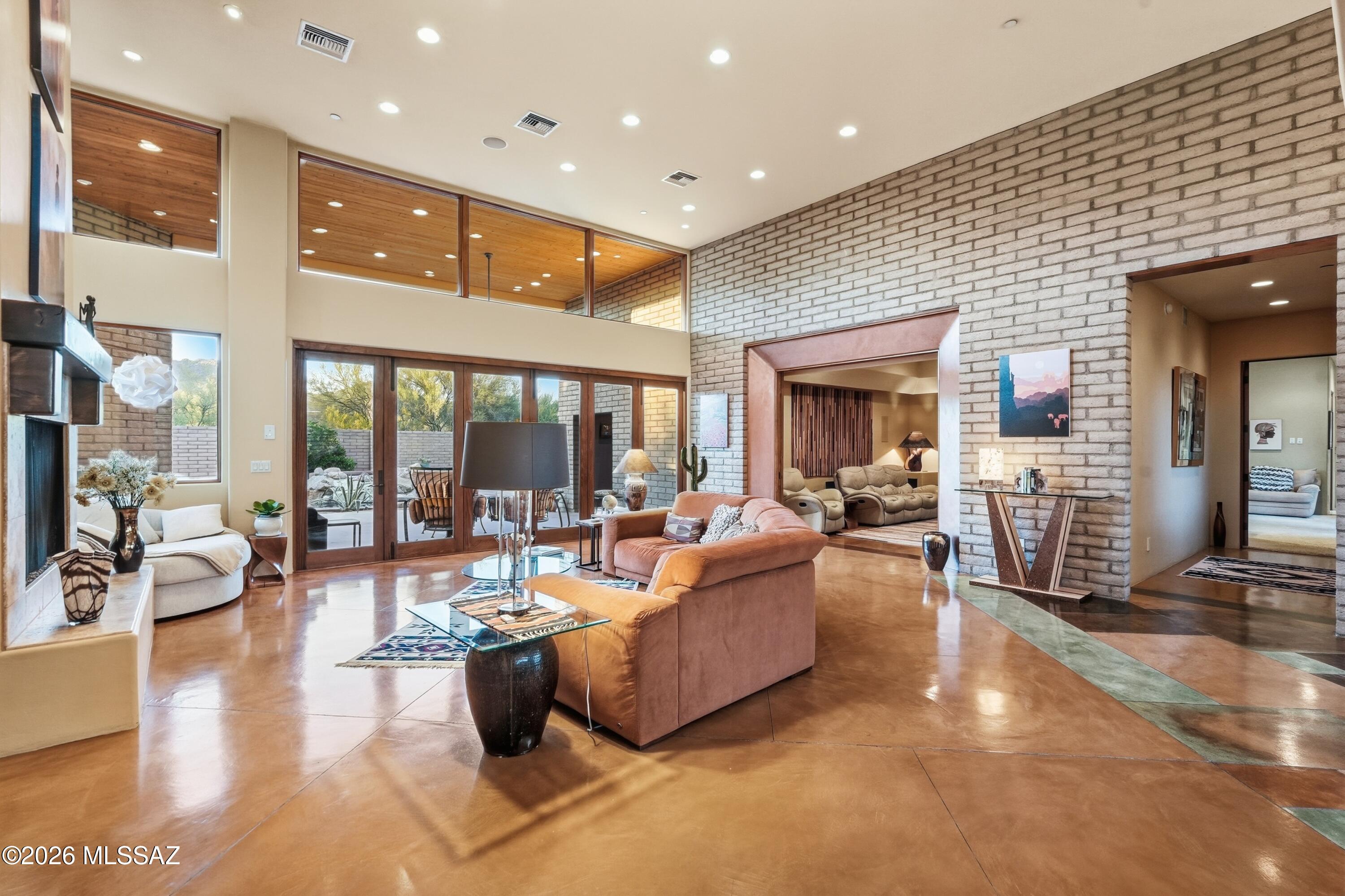 12772 N Sorrel Stallion Place
