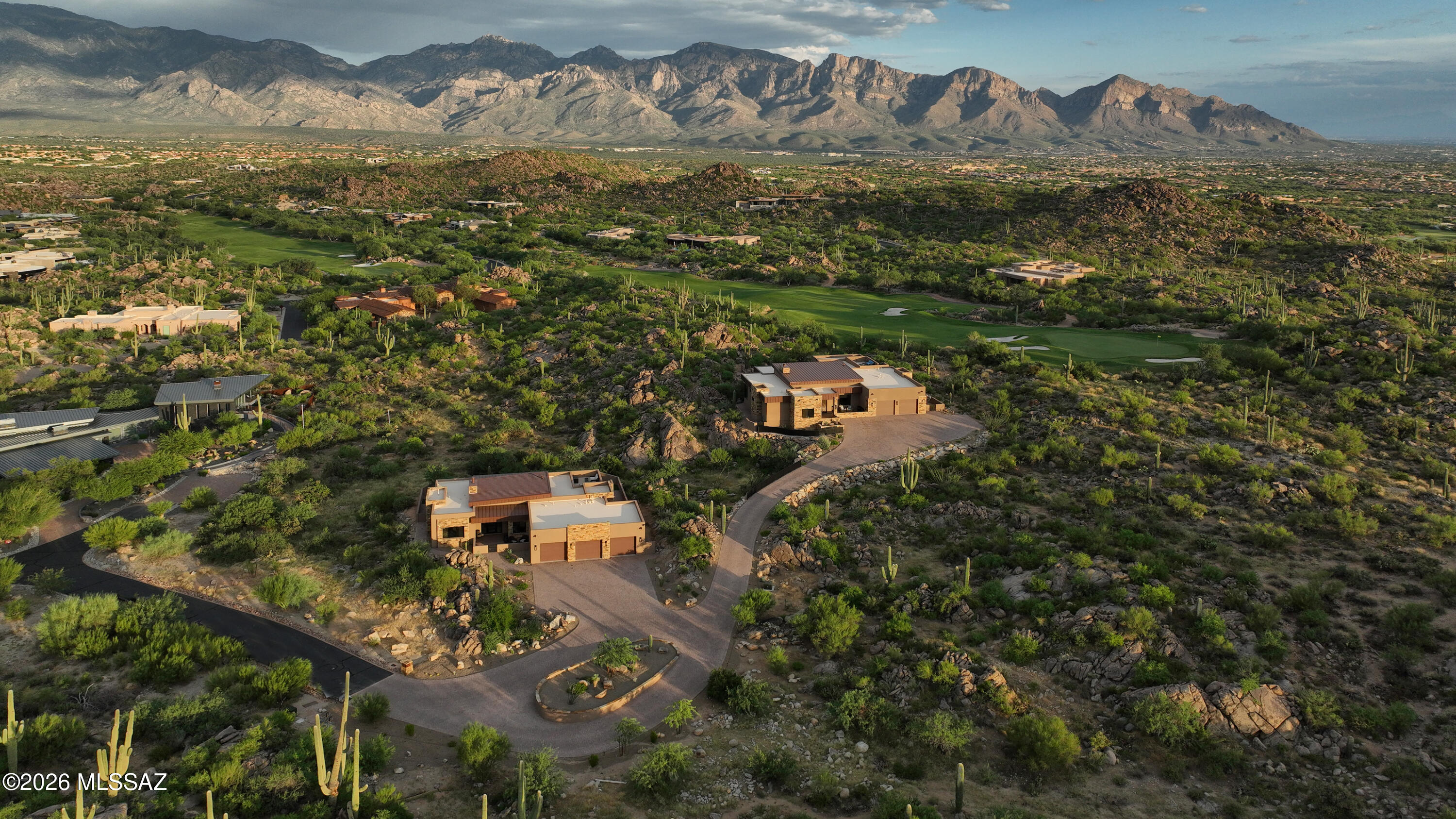 1366 W Tortolita Mountain Ci Circle W
