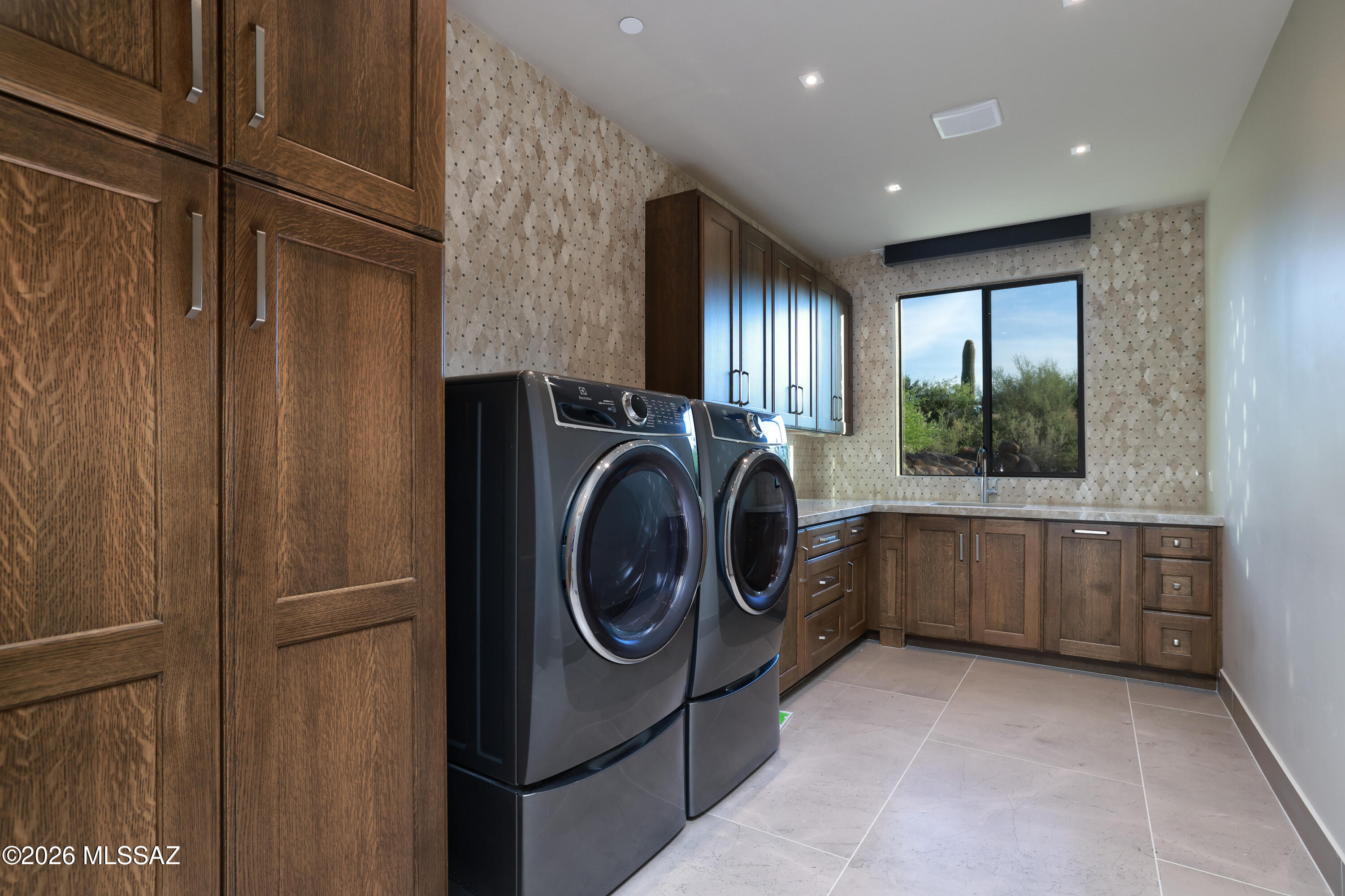 Stone Canyon IV - Residential