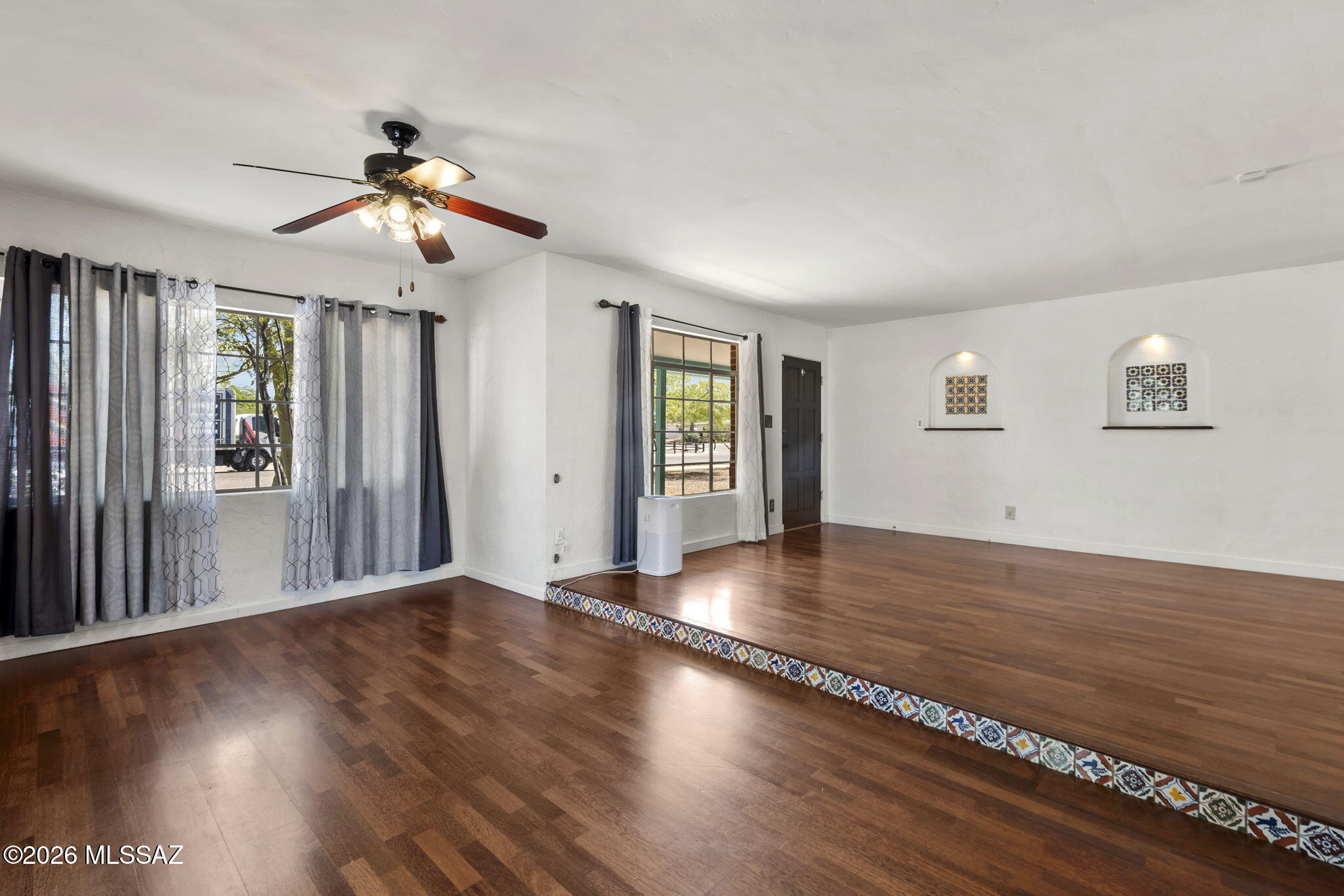 4850 E Paseo Luisa