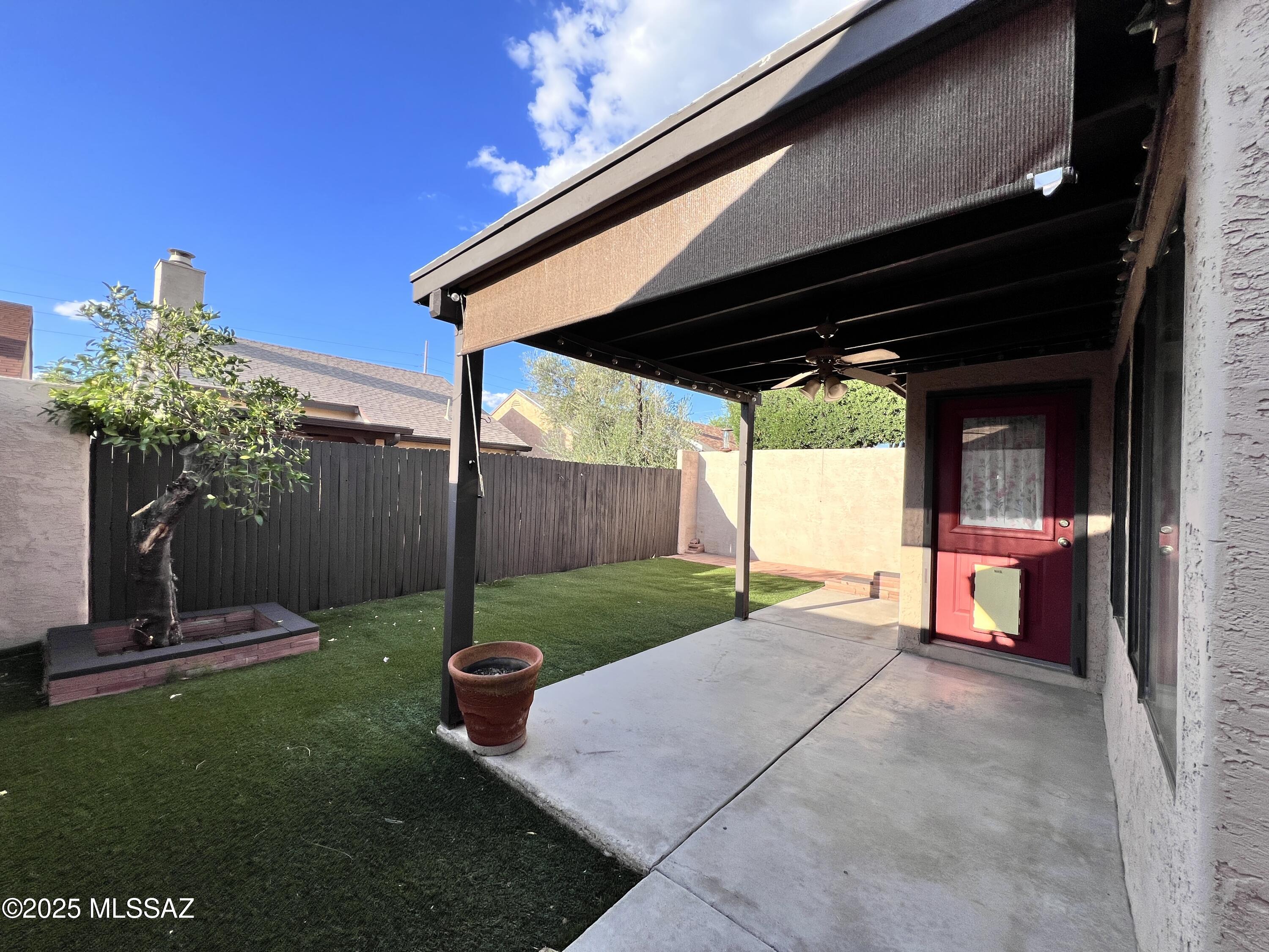 Miramonte Townhomes (1-67) - Residential Lease
