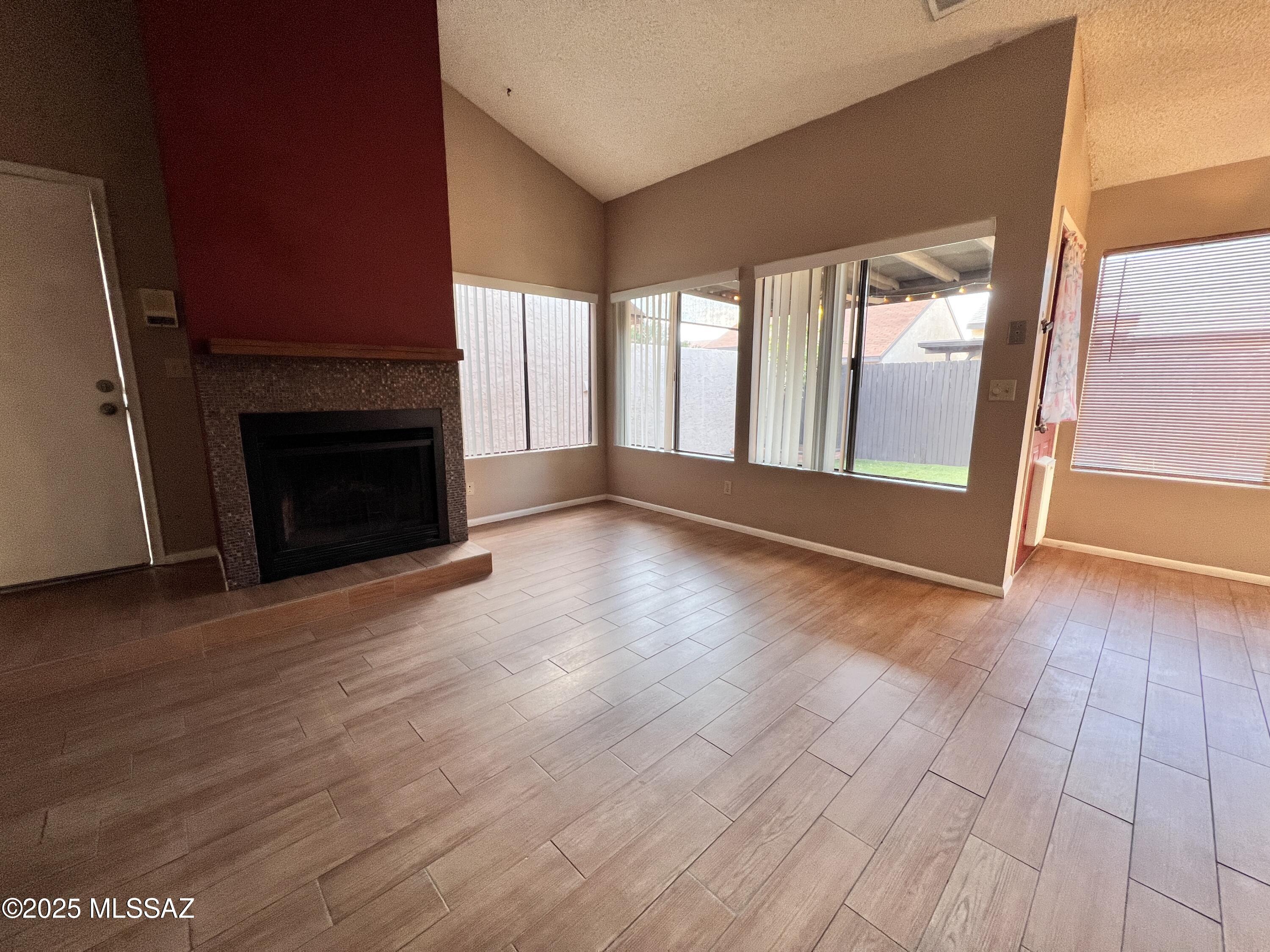 Miramonte Townhomes (1-67) - Residential Lease