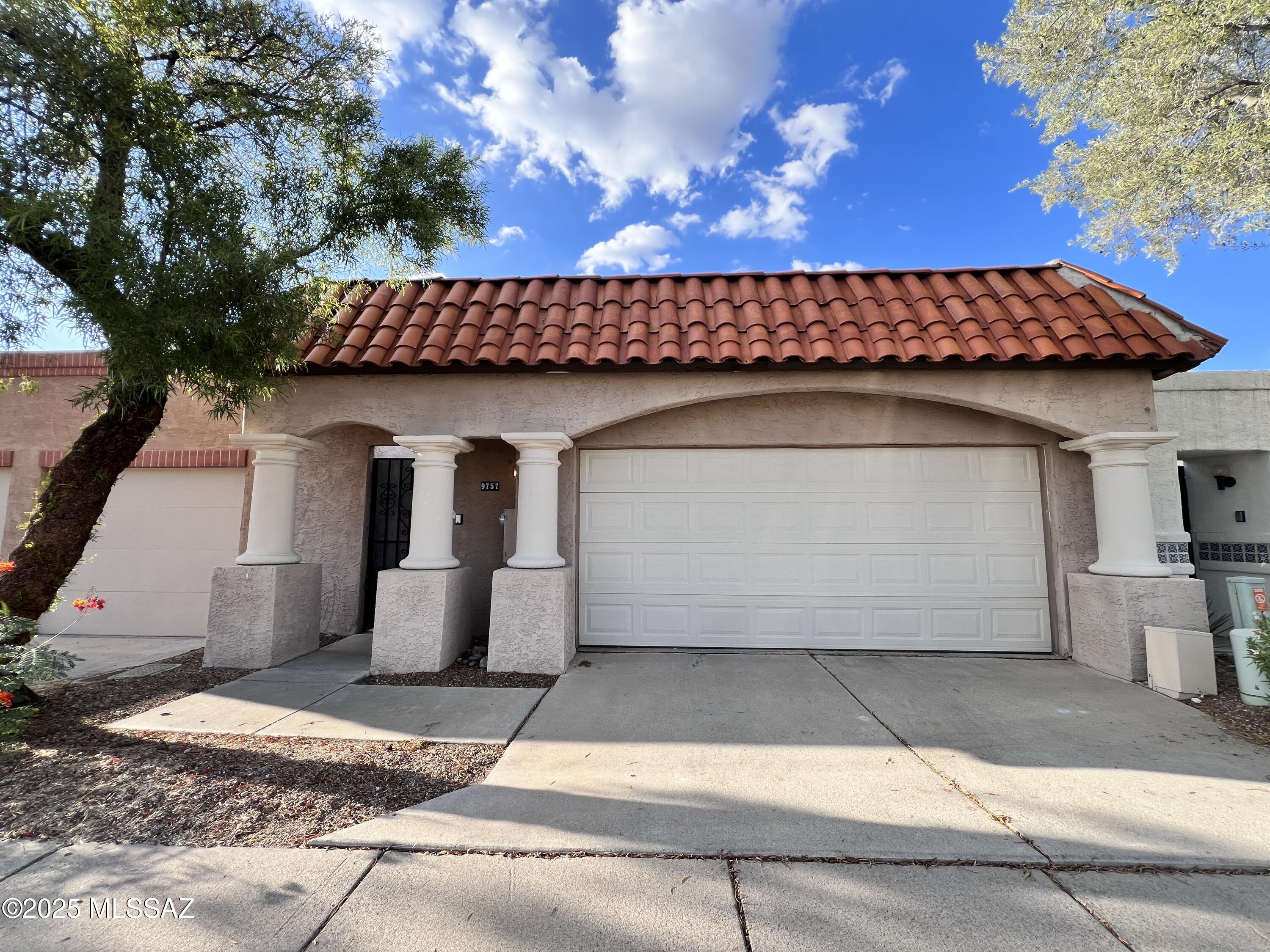 Miramonte Townhomes (1-67) - Residential Lease
