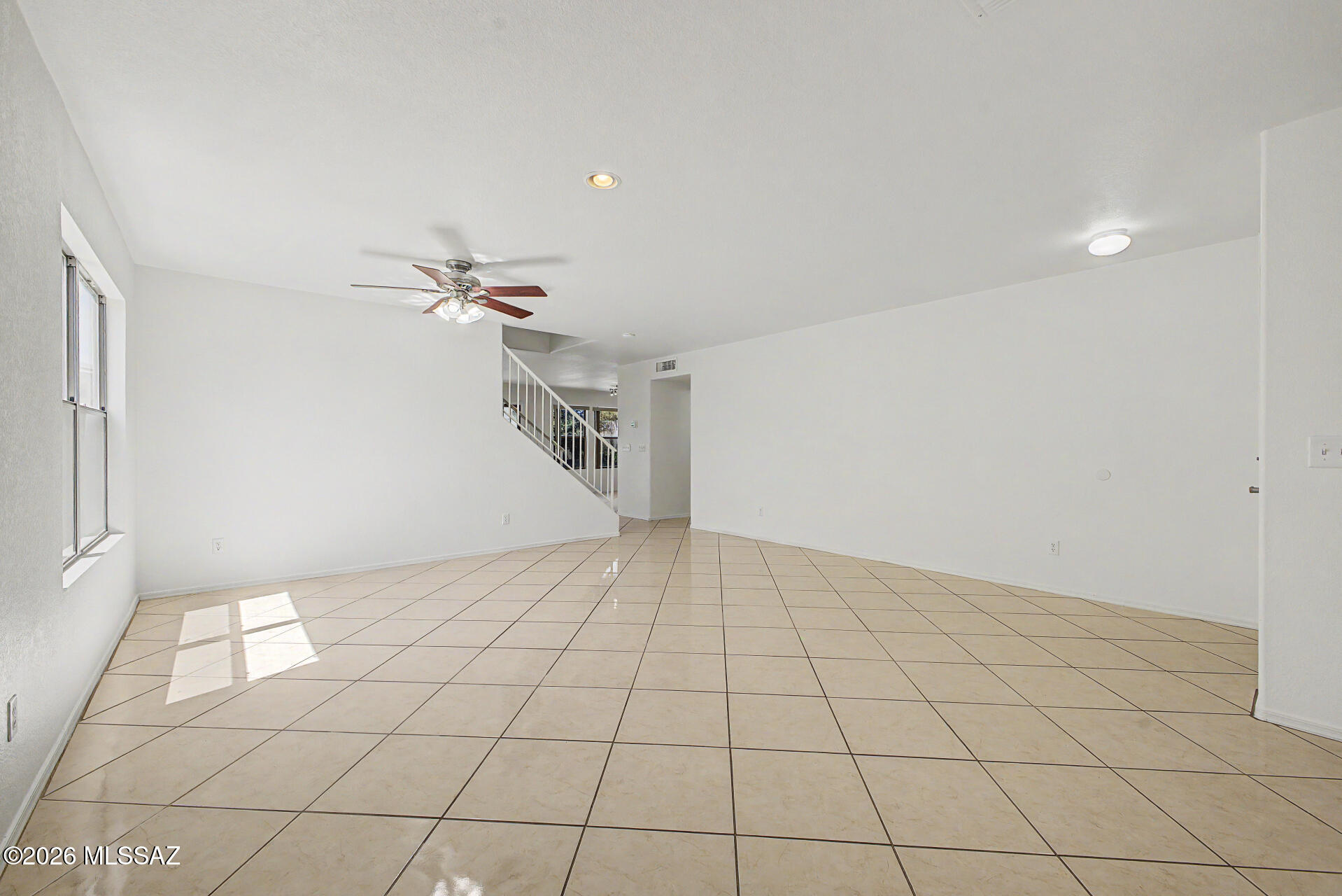 2586 W Calle Senor Roberto