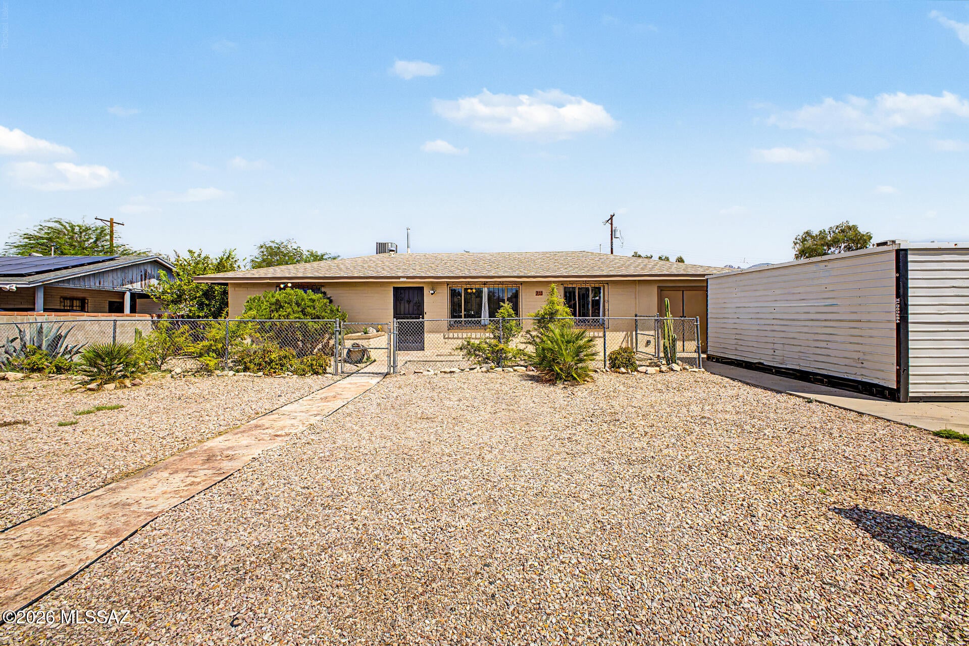 725 E McMillan Drive