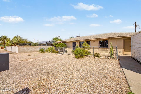 Photo of 725 E McMillan Drive, Tucson, AZ 85719 (MLS # 22620891)