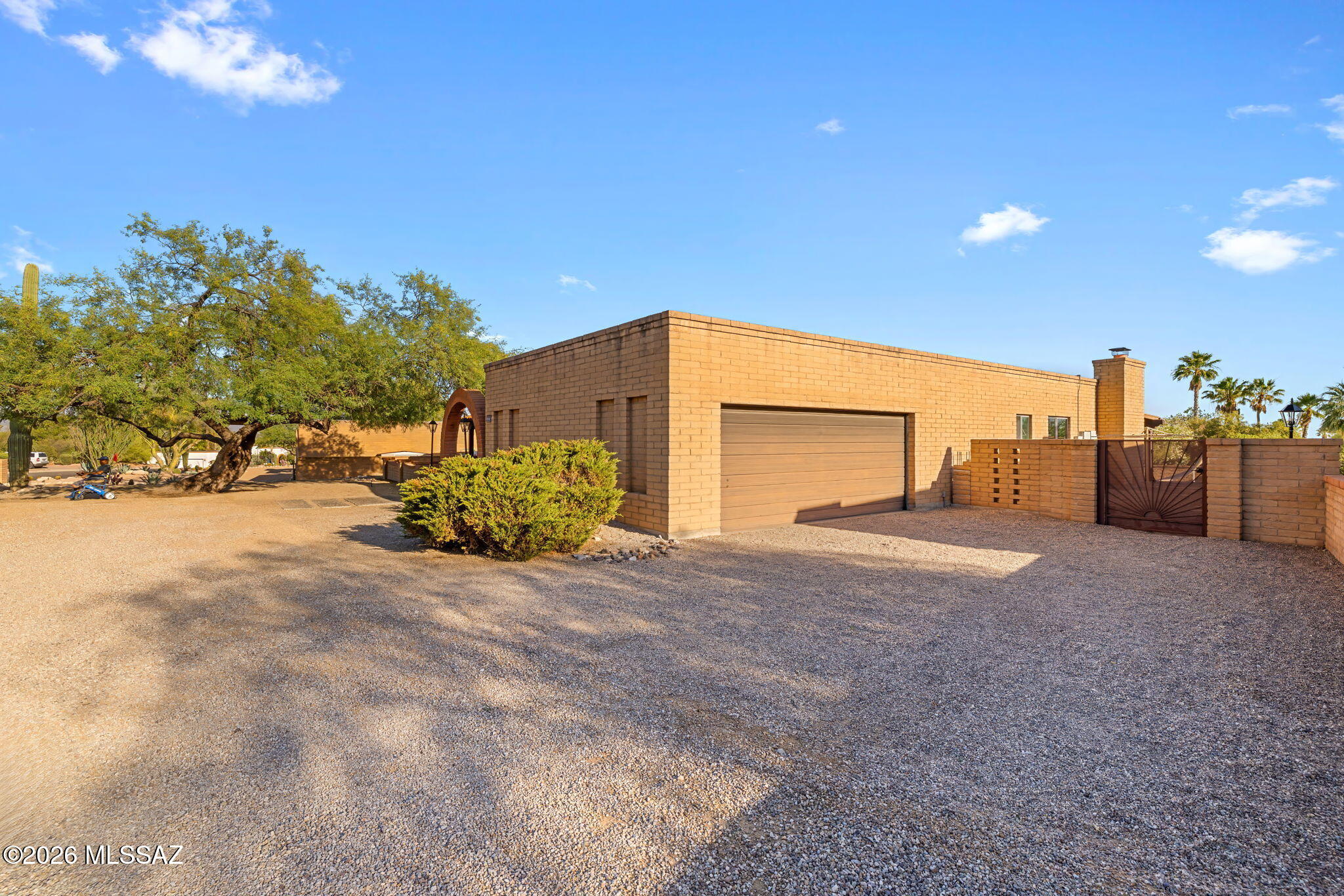 3770 N Knollwood Circle