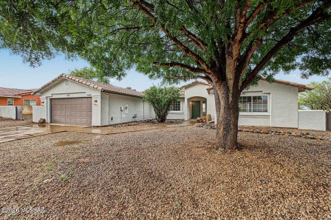 Photo of 911 E Sahuaro Drive, Sunsites, AZ 85625 (MLS # 22624192)