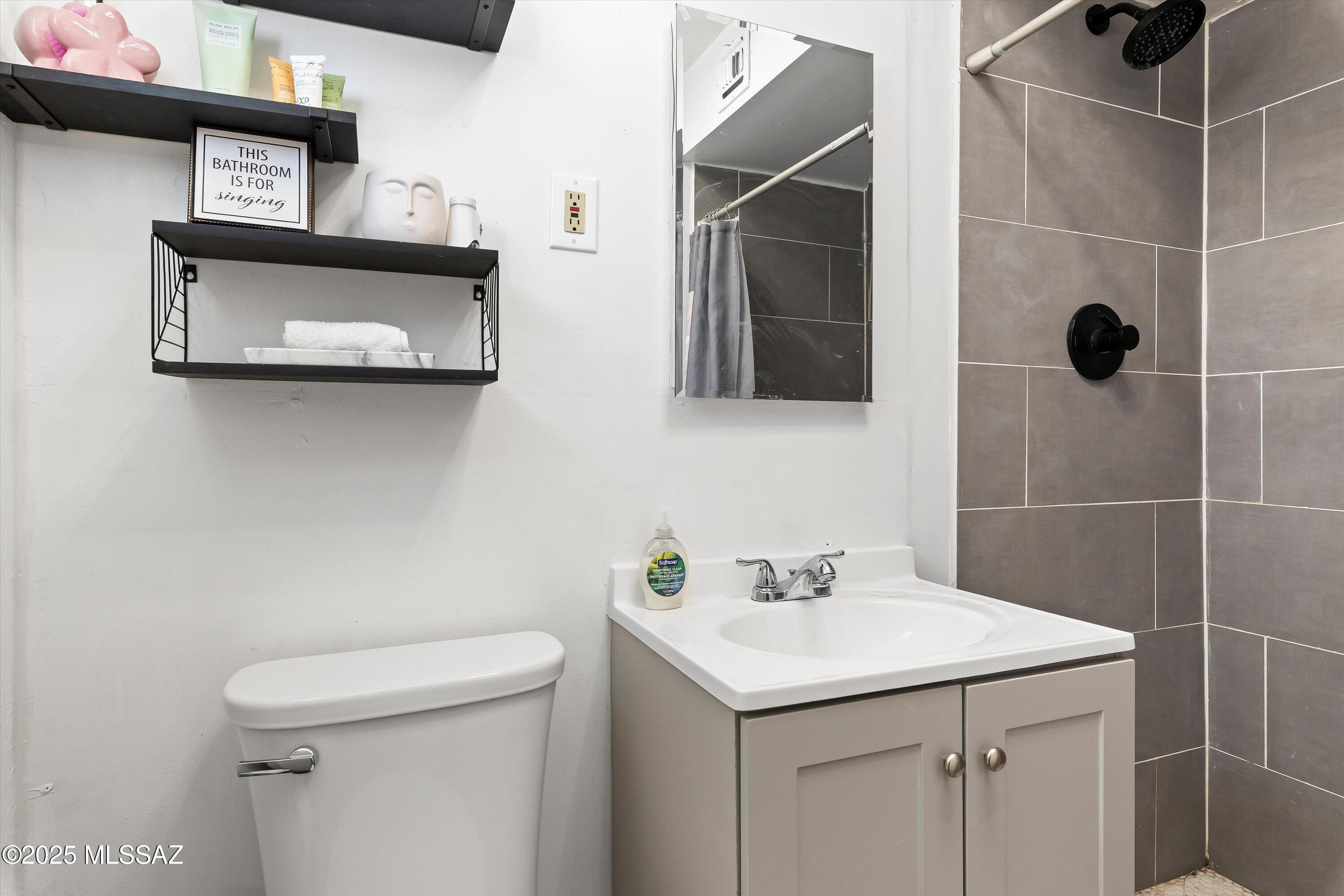 Los Robles Estates - Residential