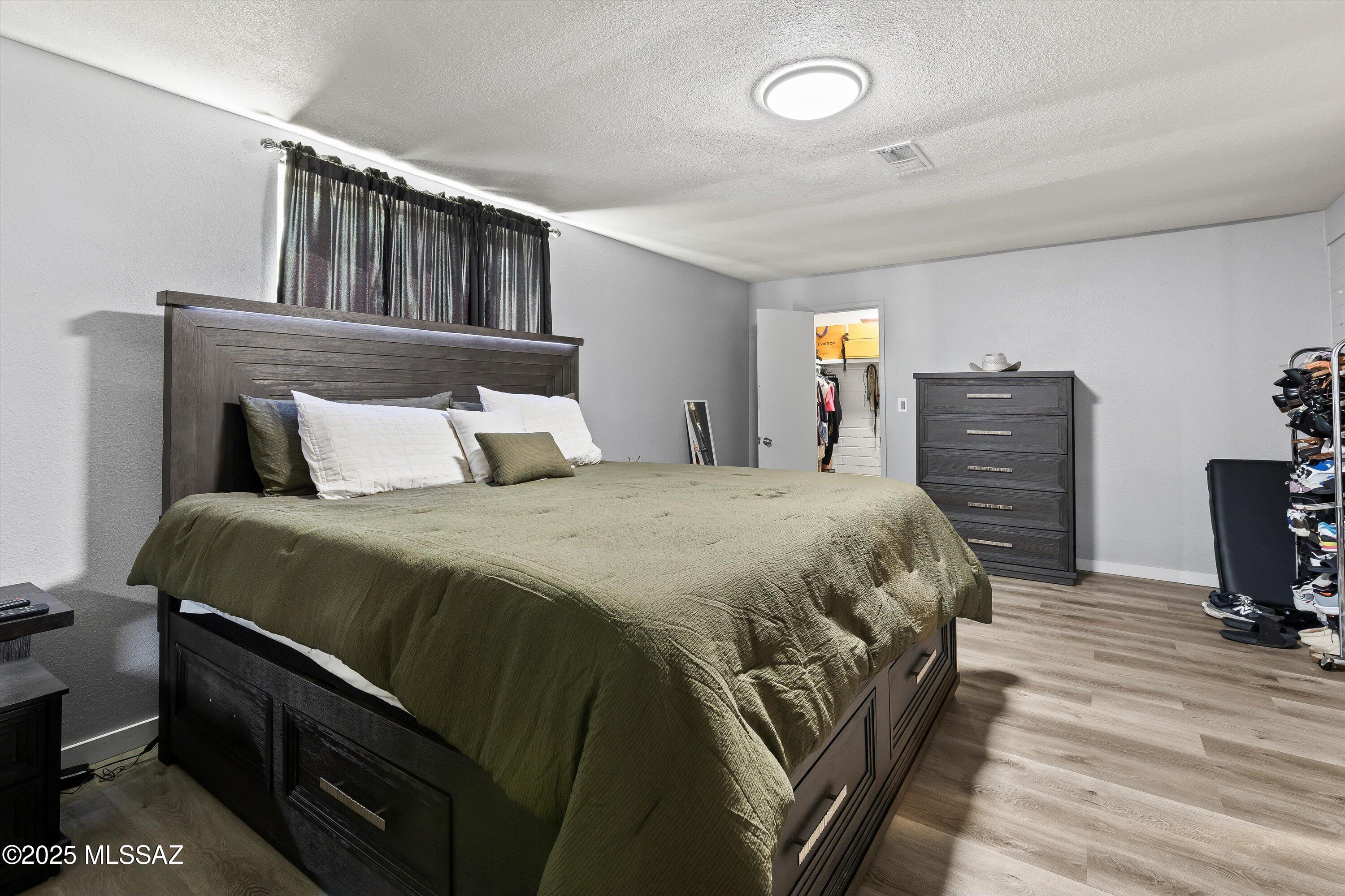 Los Robles Estates - Residential