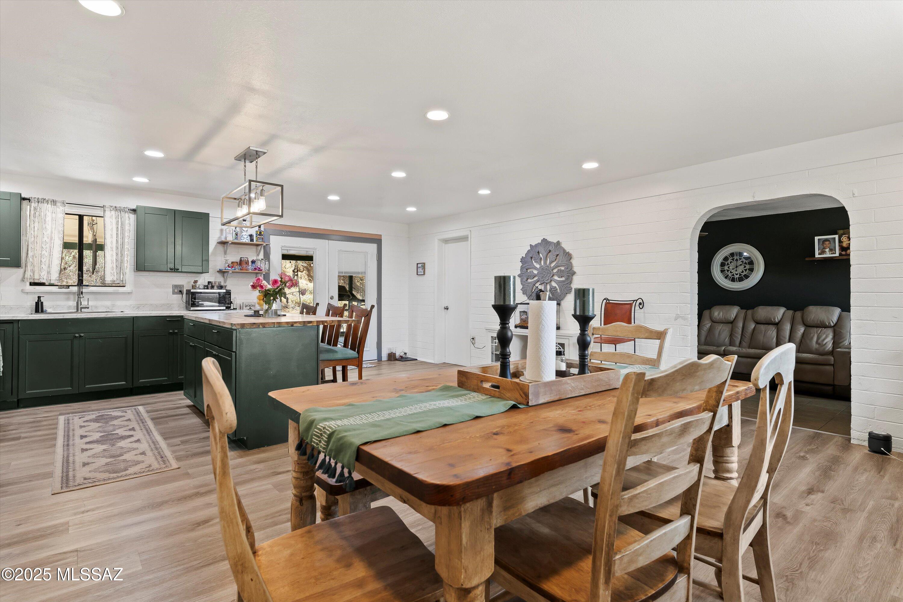 Los Robles Estates - Residential