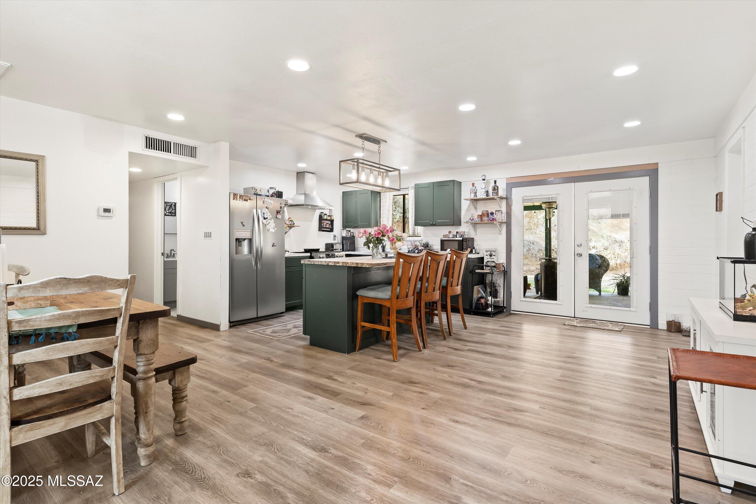 Los Robles Estates - Residential
