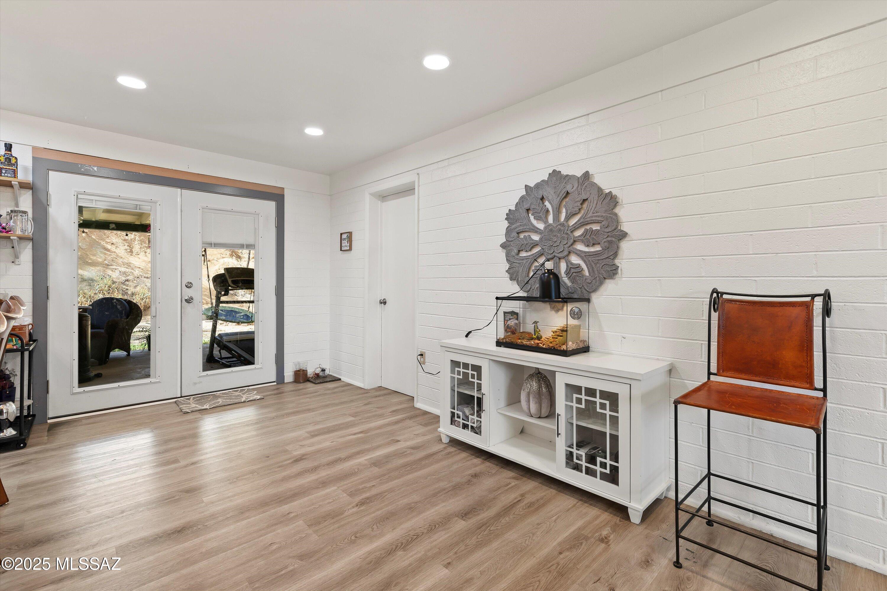 Los Robles Estates - Residential