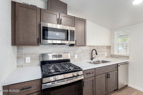 2721 N Calle De Romy Tucson AZ 85712