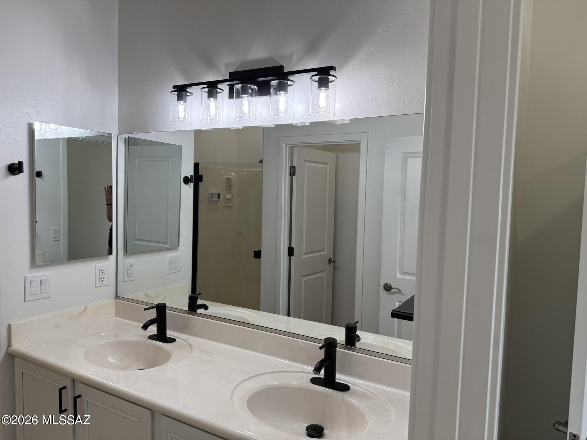 Placita Escondida Bldgs 18-20 Units 1-204 - Residential Lease