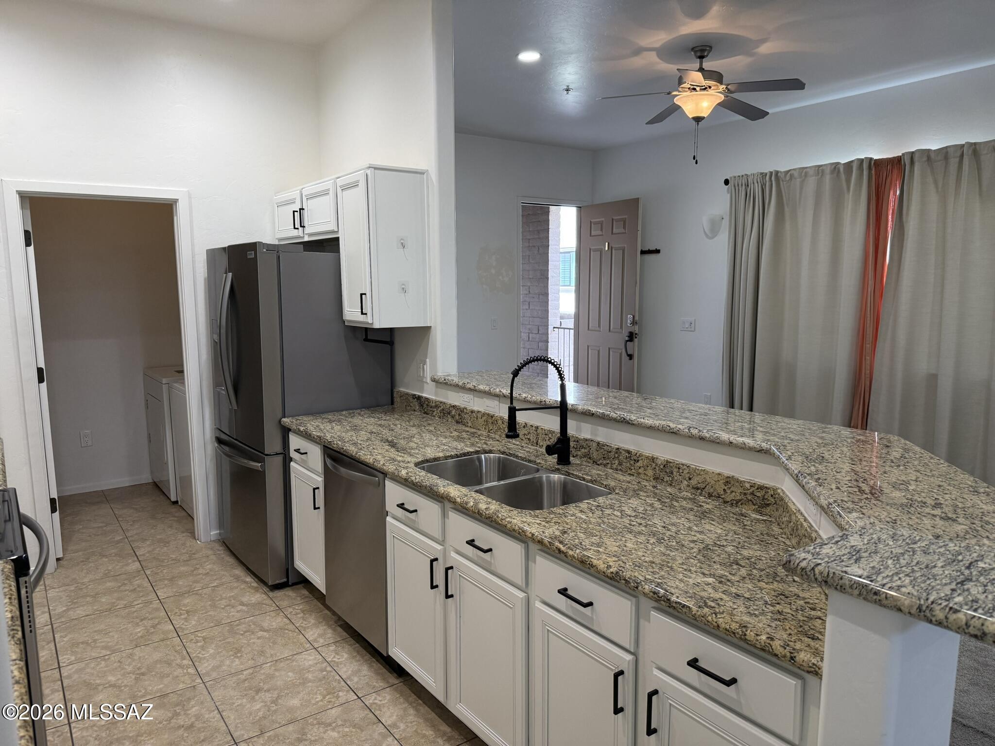 Placita Escondida Bldgs 18-20 Units 1-204 - Residential Lease