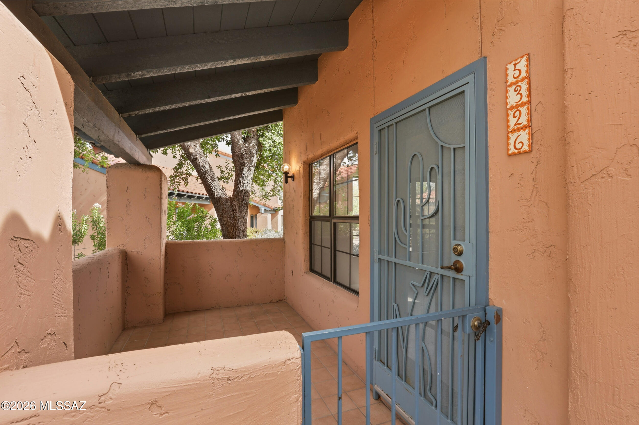 5326 N Paseo De La Terraza