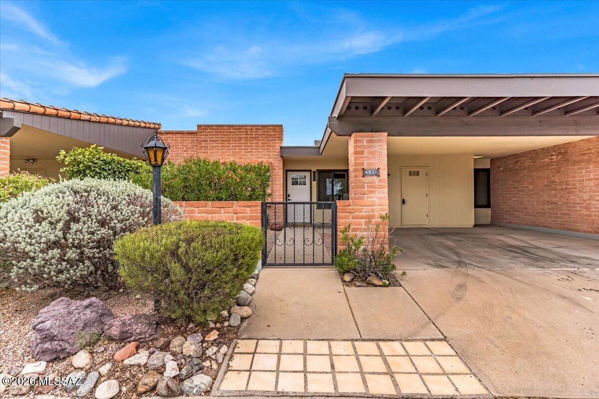 4931 E Placita Arenosa