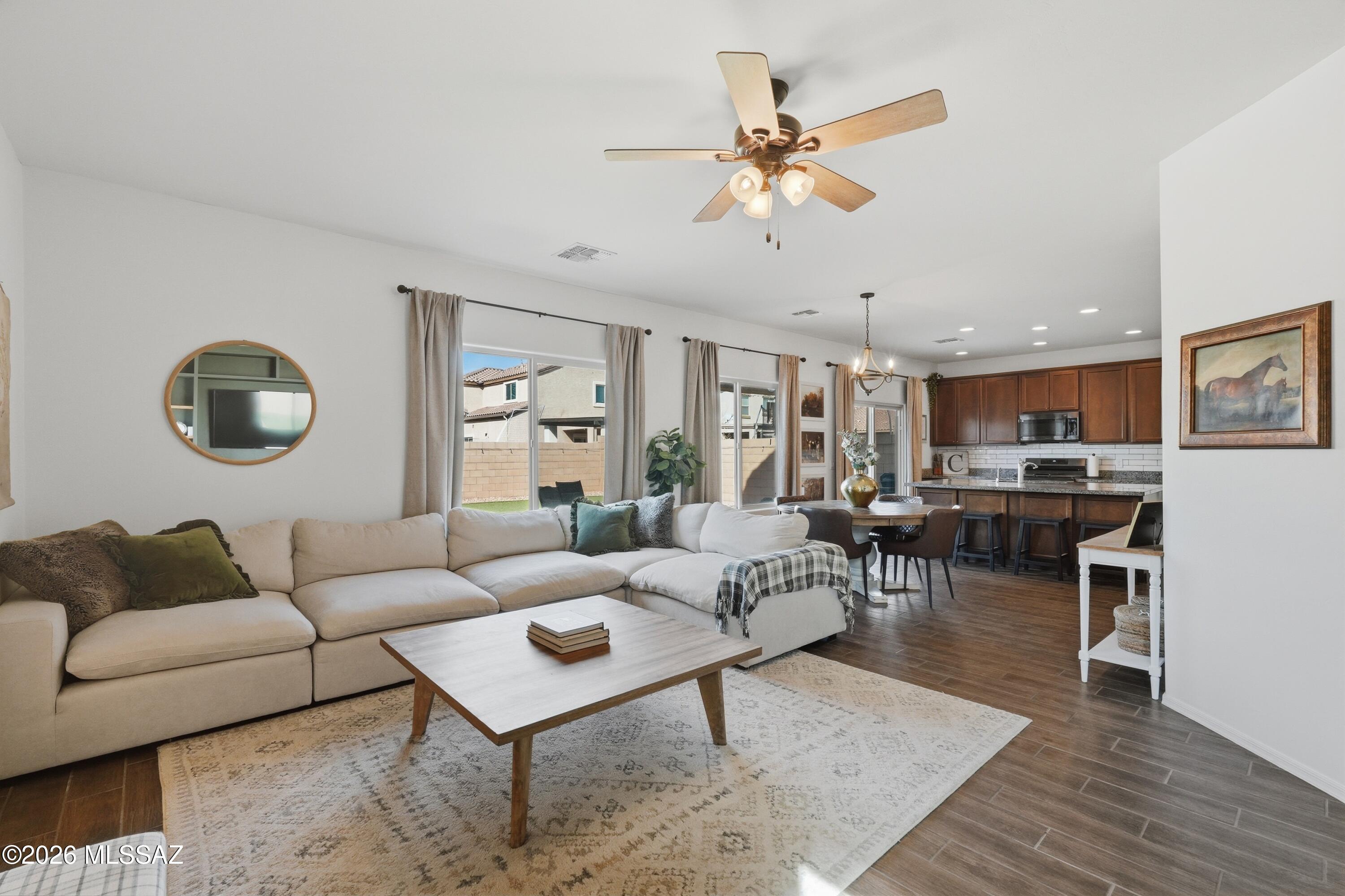 Saguaro Bloom 7B - Residential