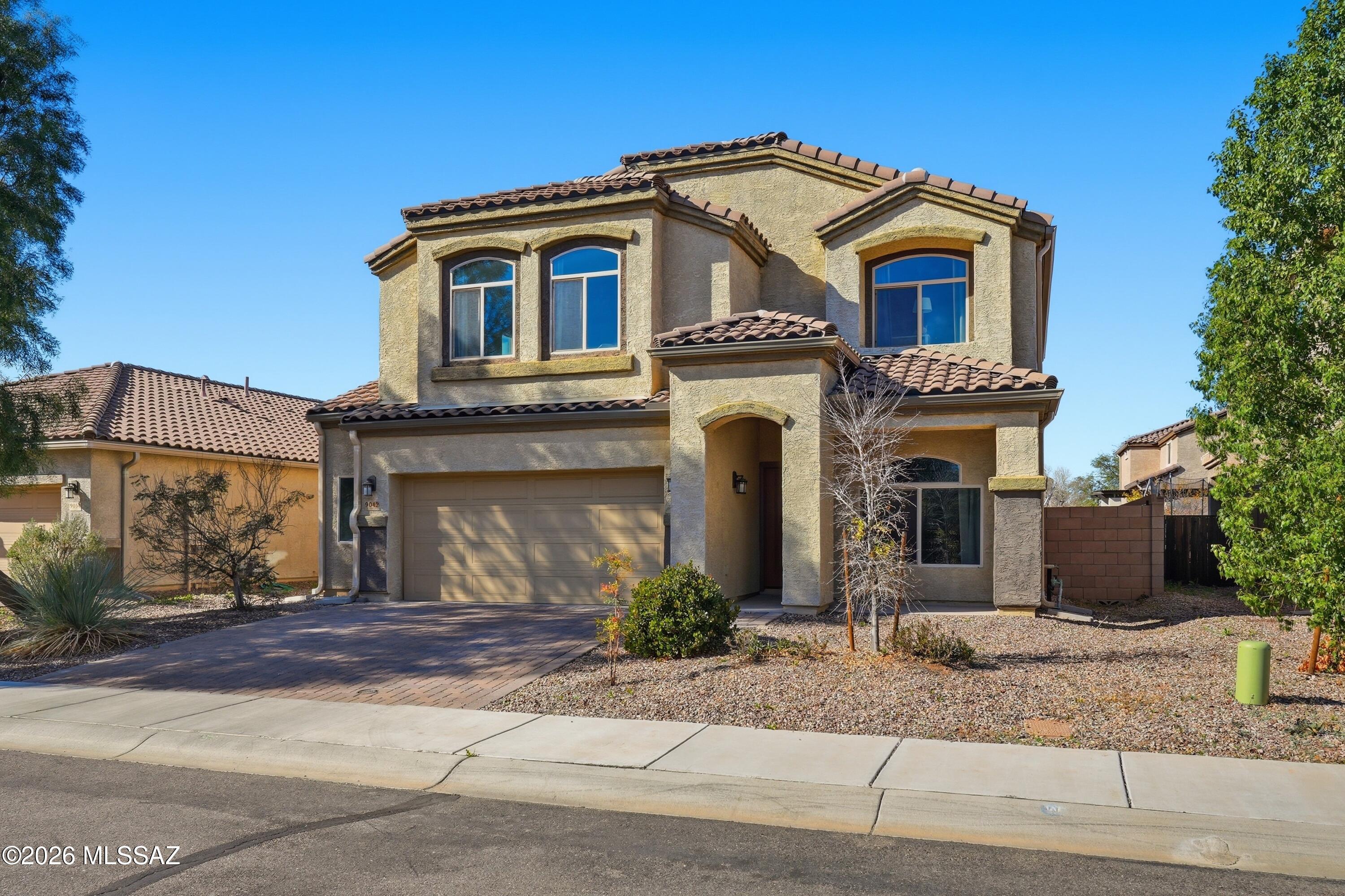 Saguaro Bloom 7B - Residential
