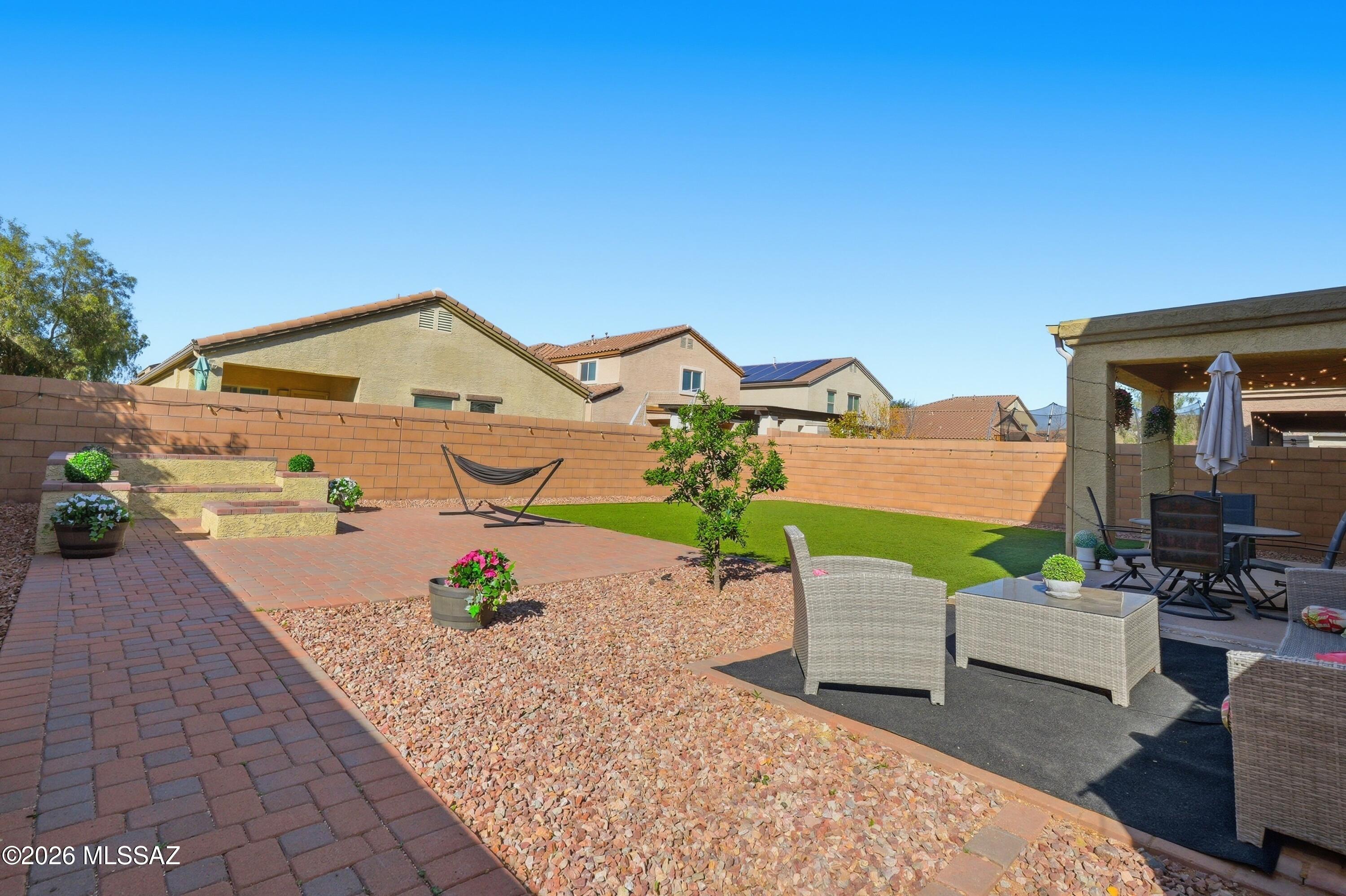 Saguaro Bloom 7B - Residential