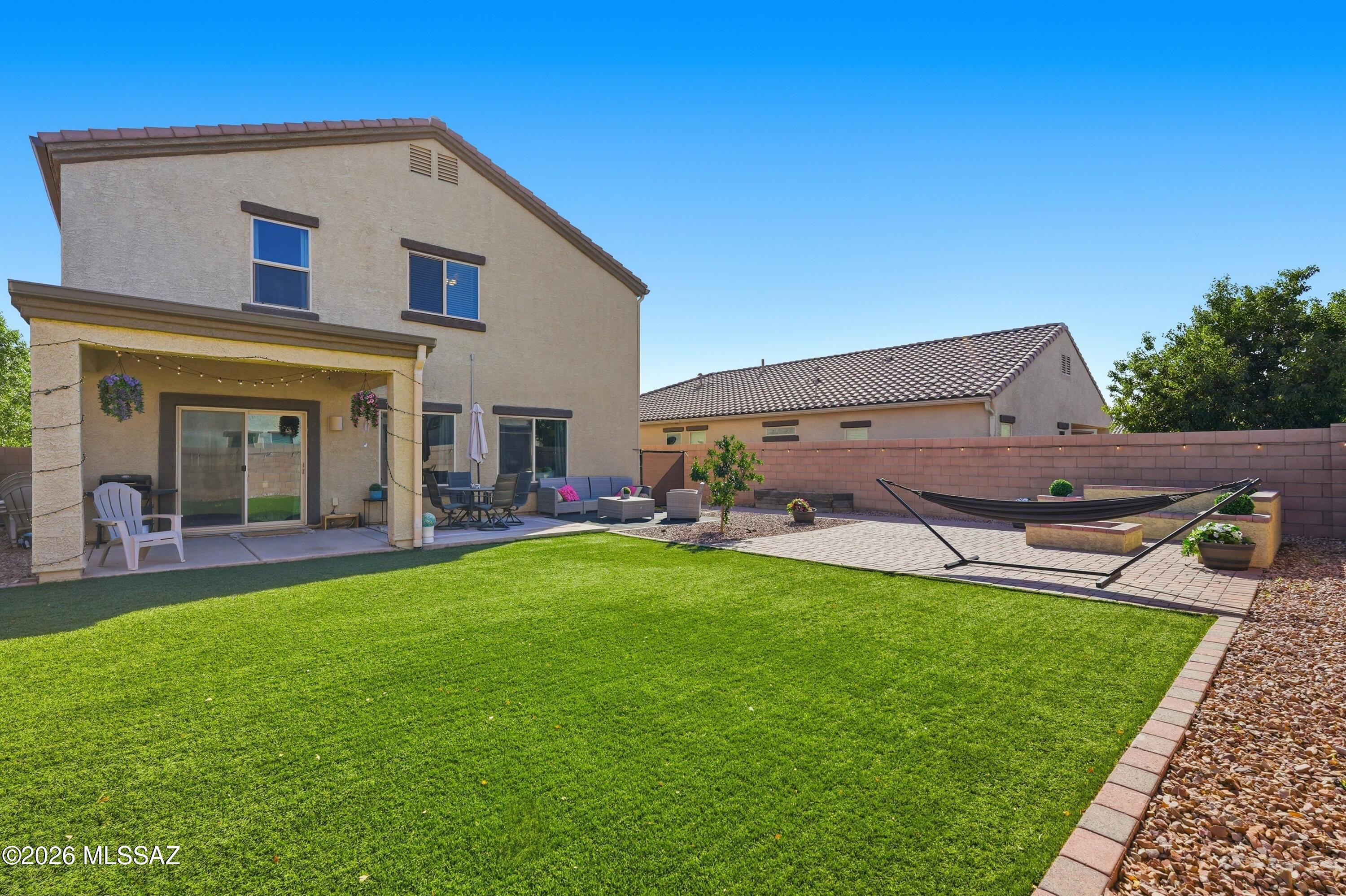 Saguaro Bloom 7B - Residential