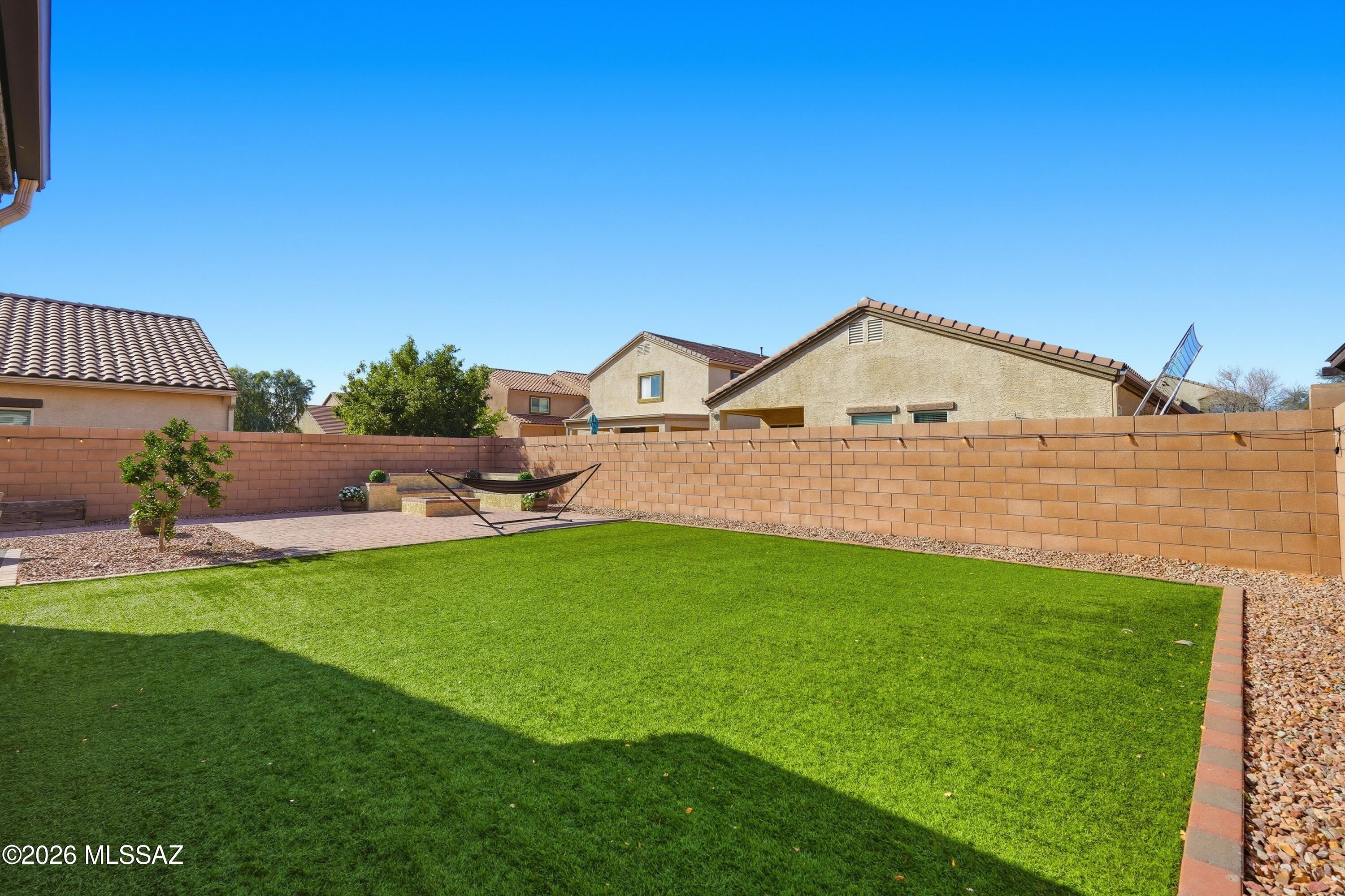 Saguaro Bloom 7B - Residential