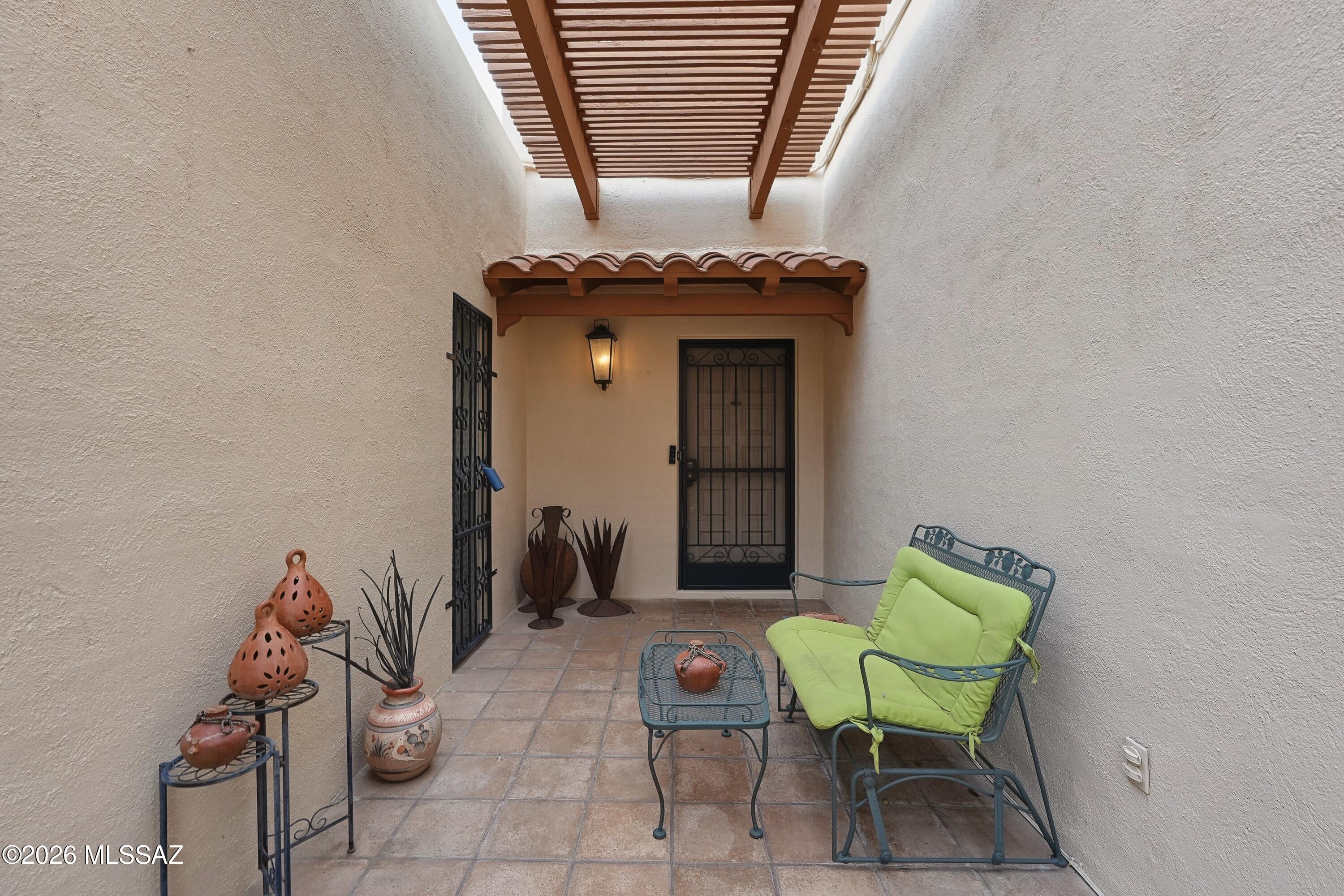 8020 N Casas Carmen