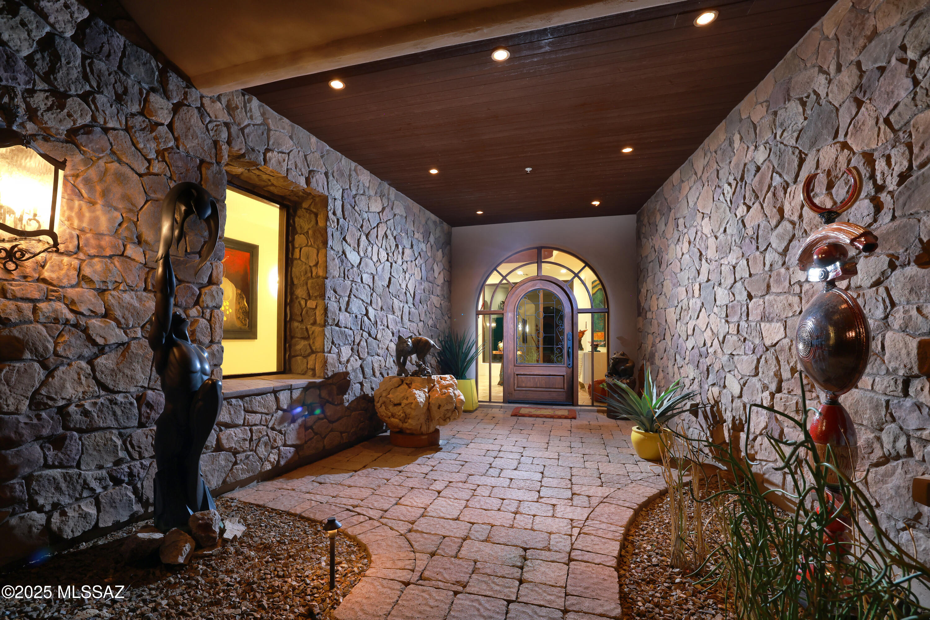 13971 N Jims Deadend Place