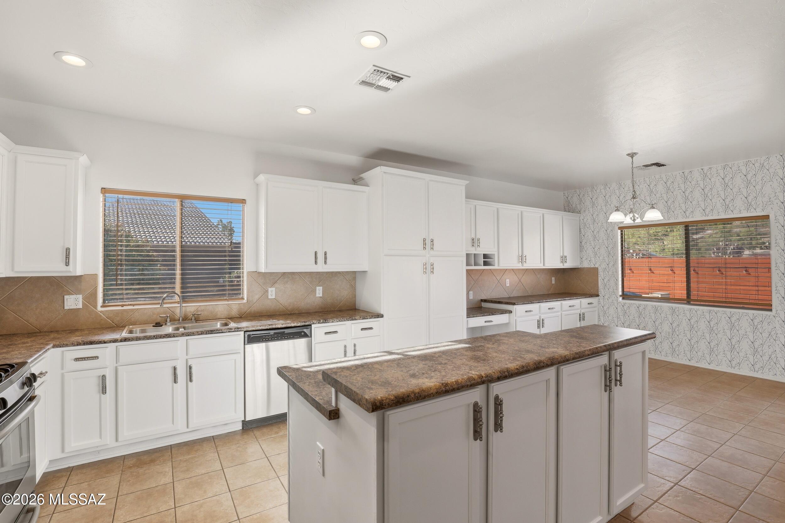 Rancho Del Lago (101-206) - Residential